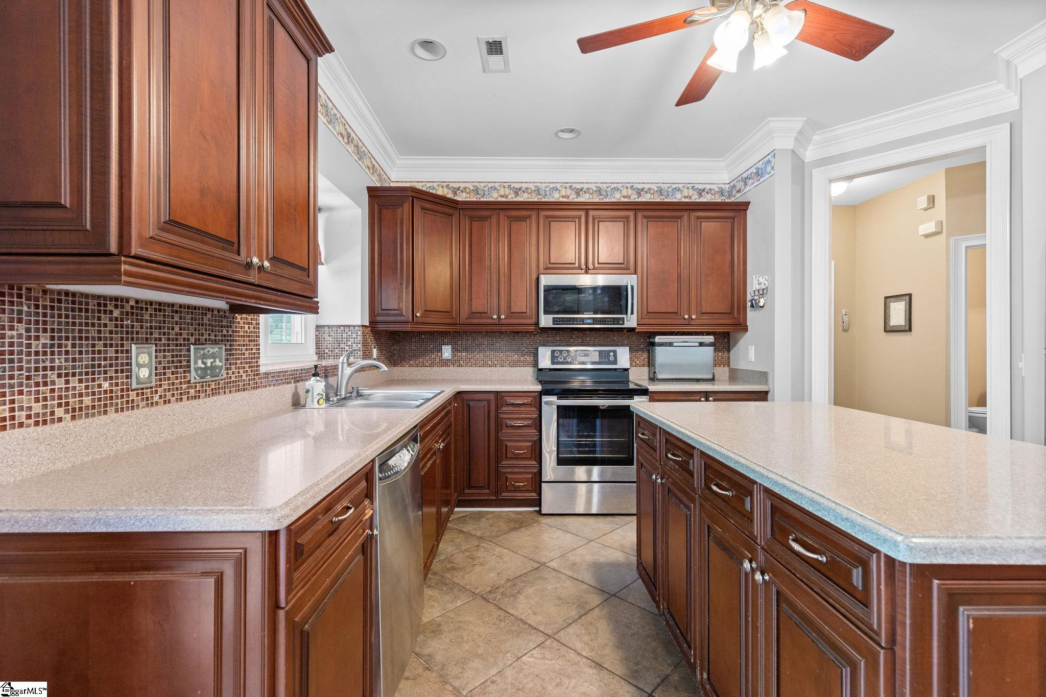 703 Garnett Way Property Photo 12