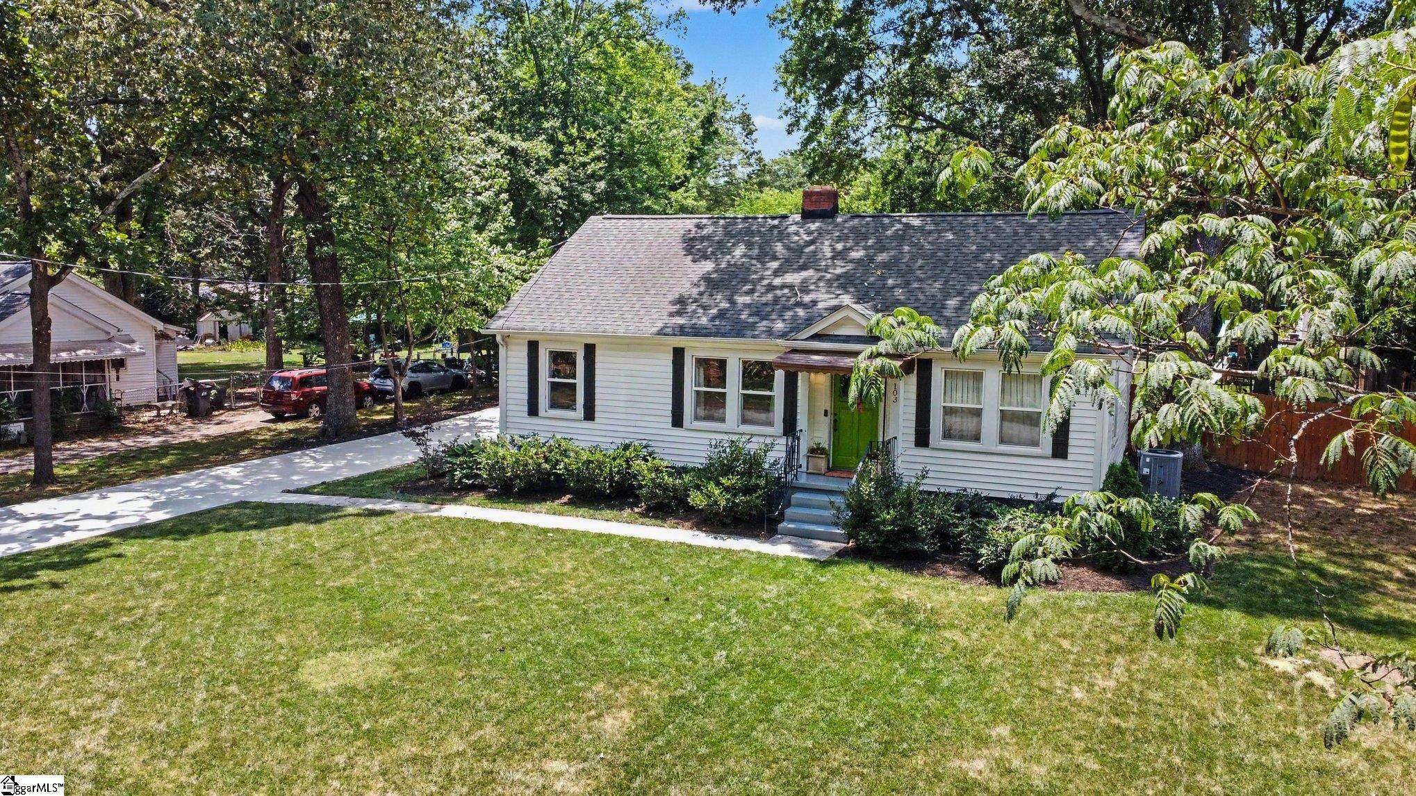 103 Sutton Drive Property Photo 4