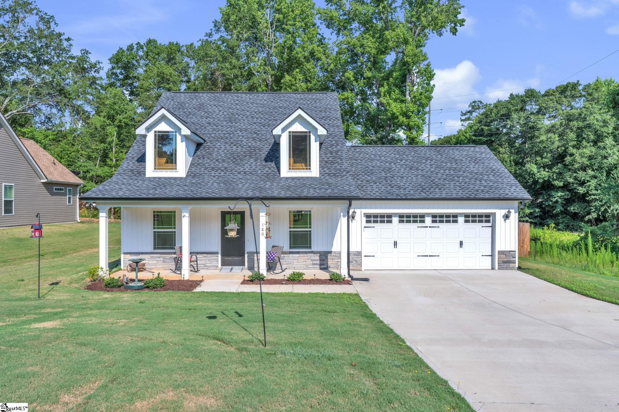180 Hunter Drive Property Photo 1