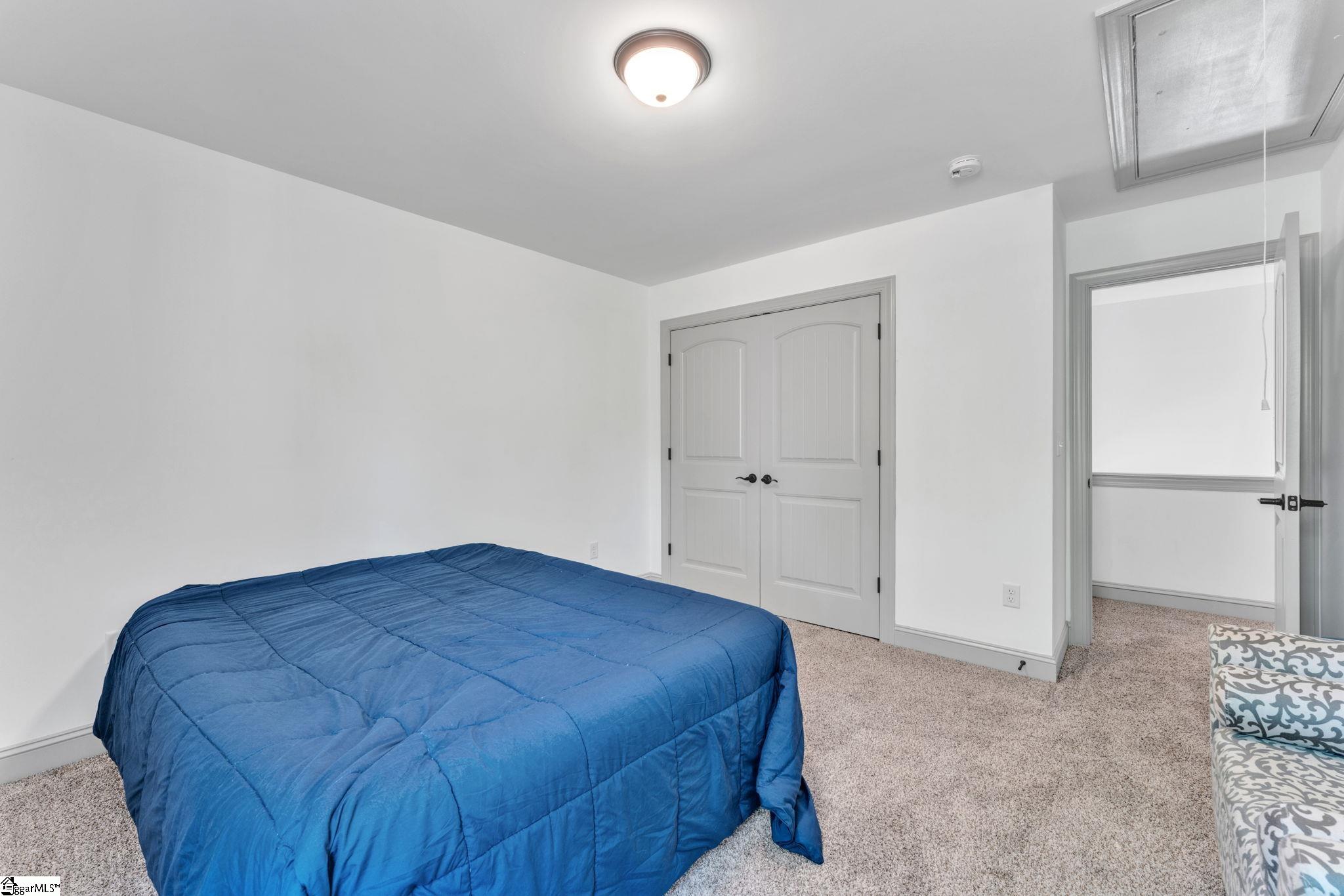 180 Hunter Drive Property Photo 28