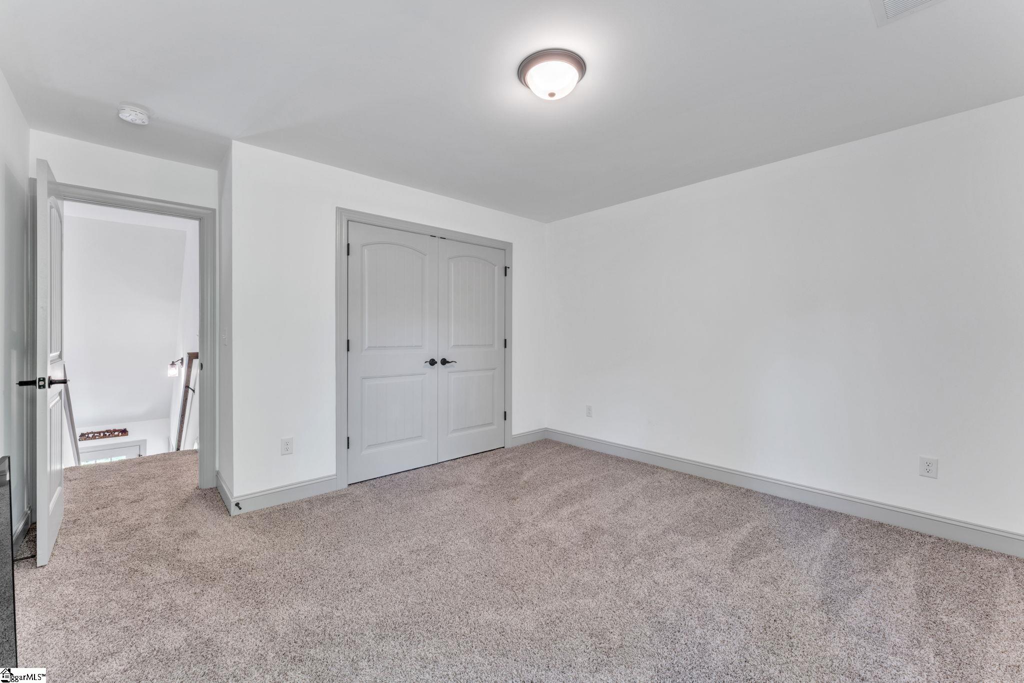180 Hunter Drive Property Photo 31