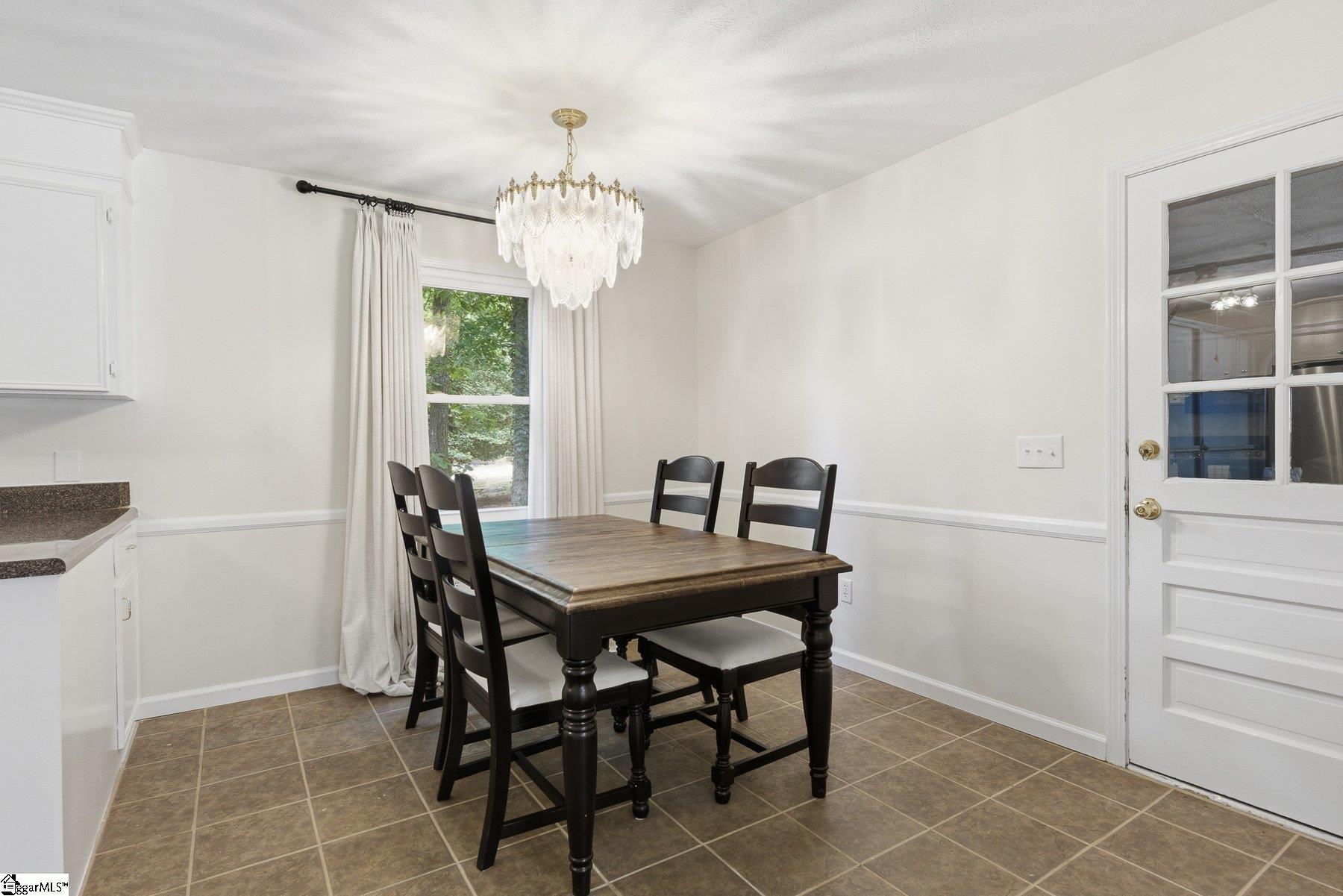 160 Carolina Way Property Photo 13