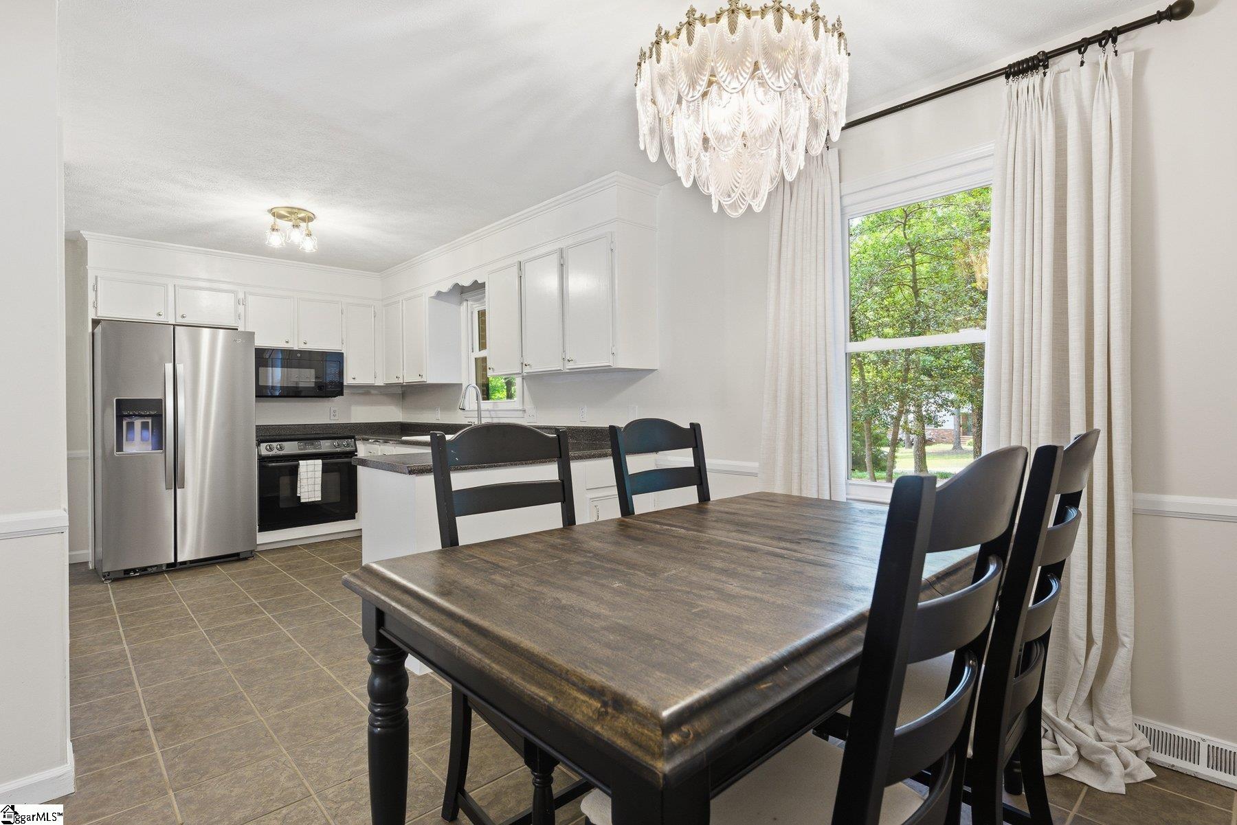160 Carolina Way Property Photo 14