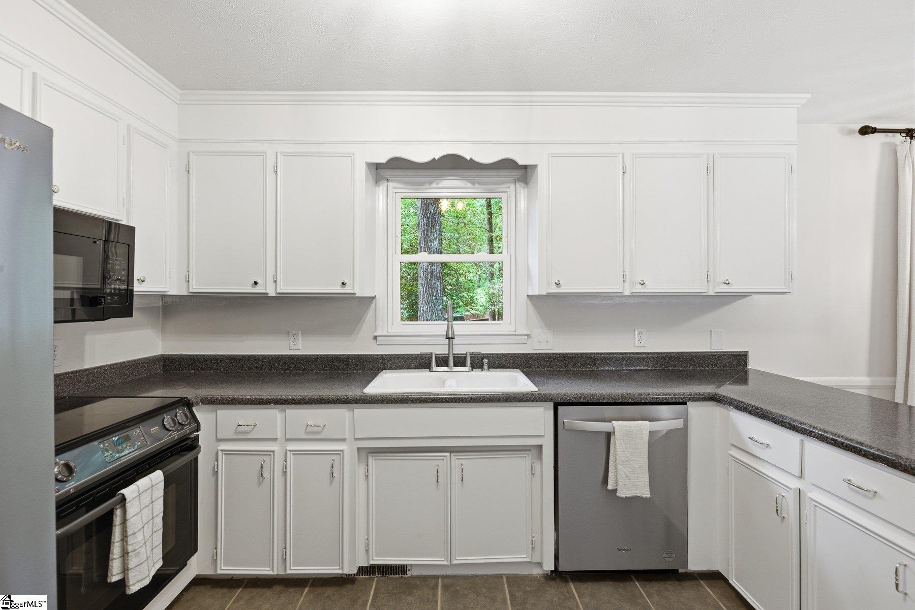 160 Carolina Way Property Photo 17