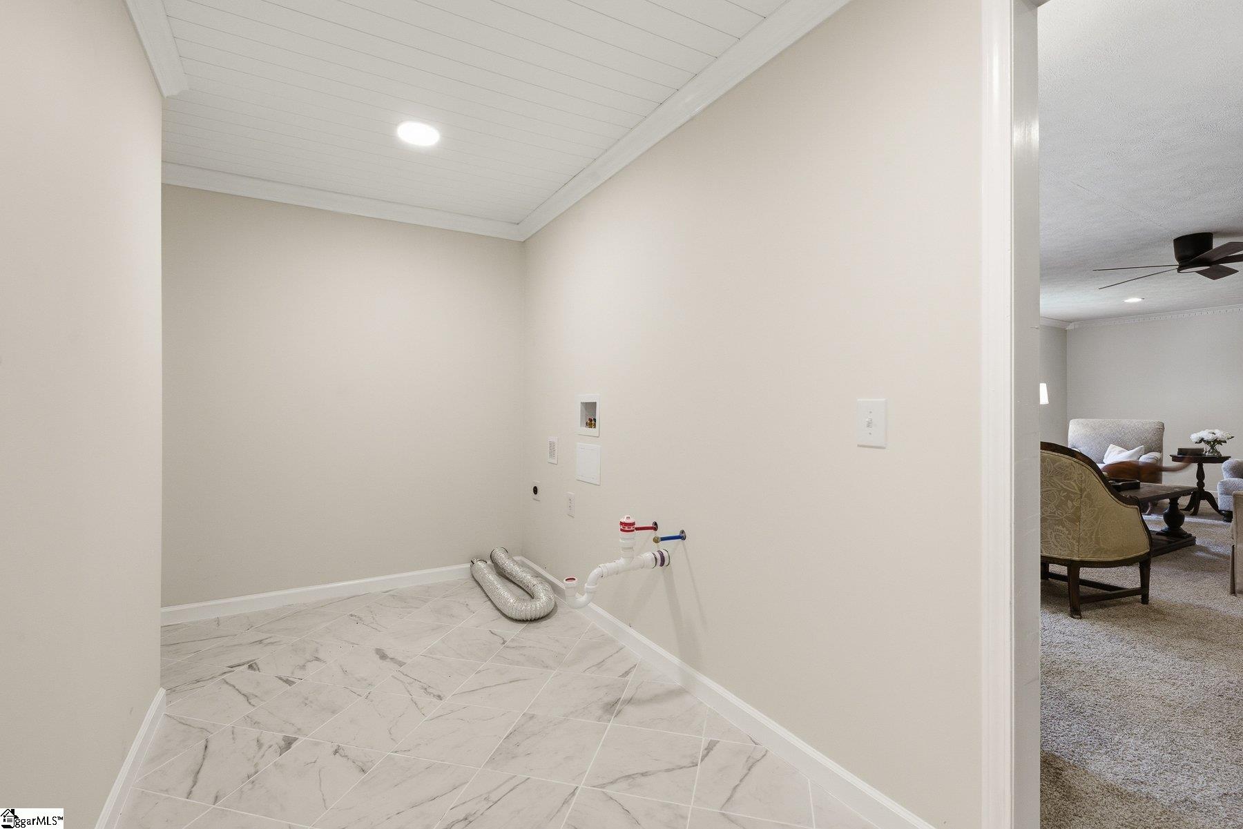 160 Carolina Way Property Photo 26