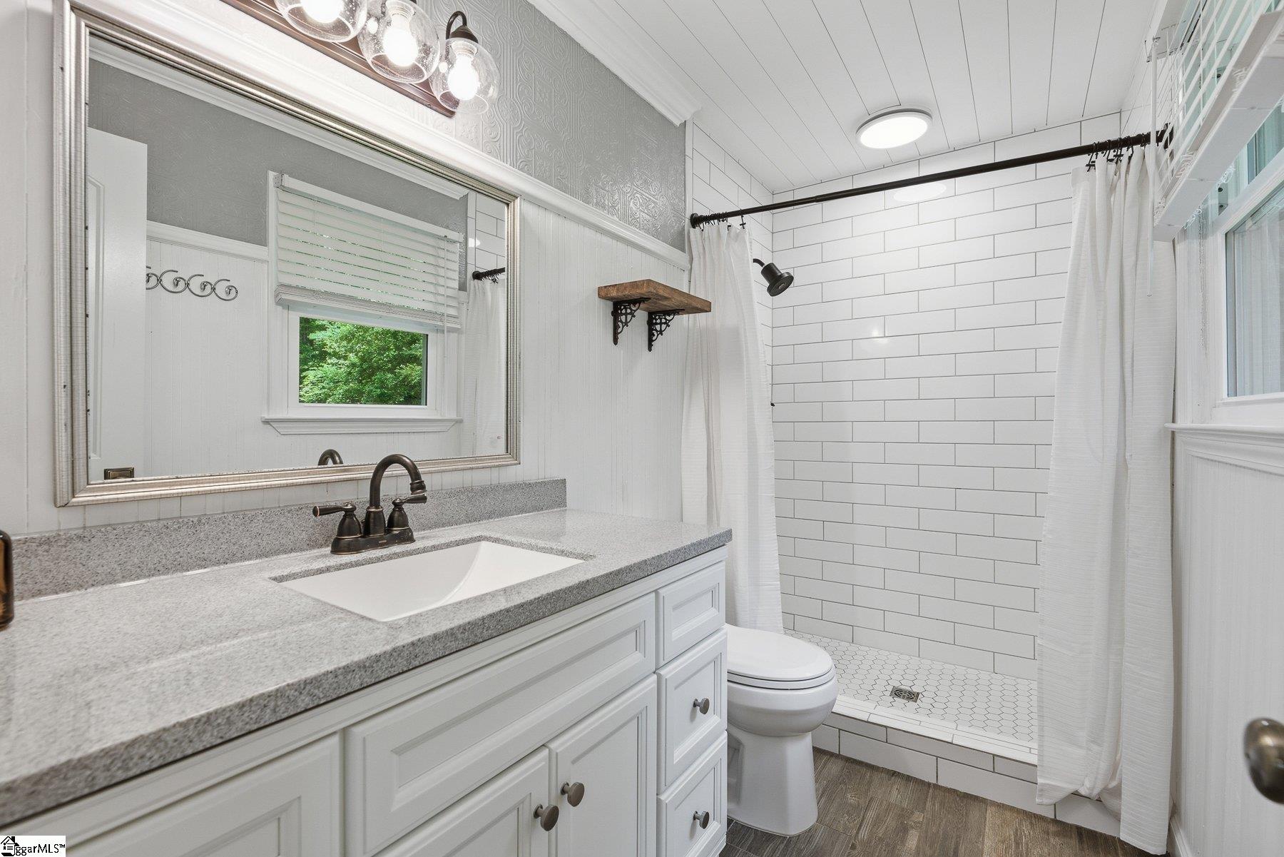 160 Carolina Way Property Photo 34
