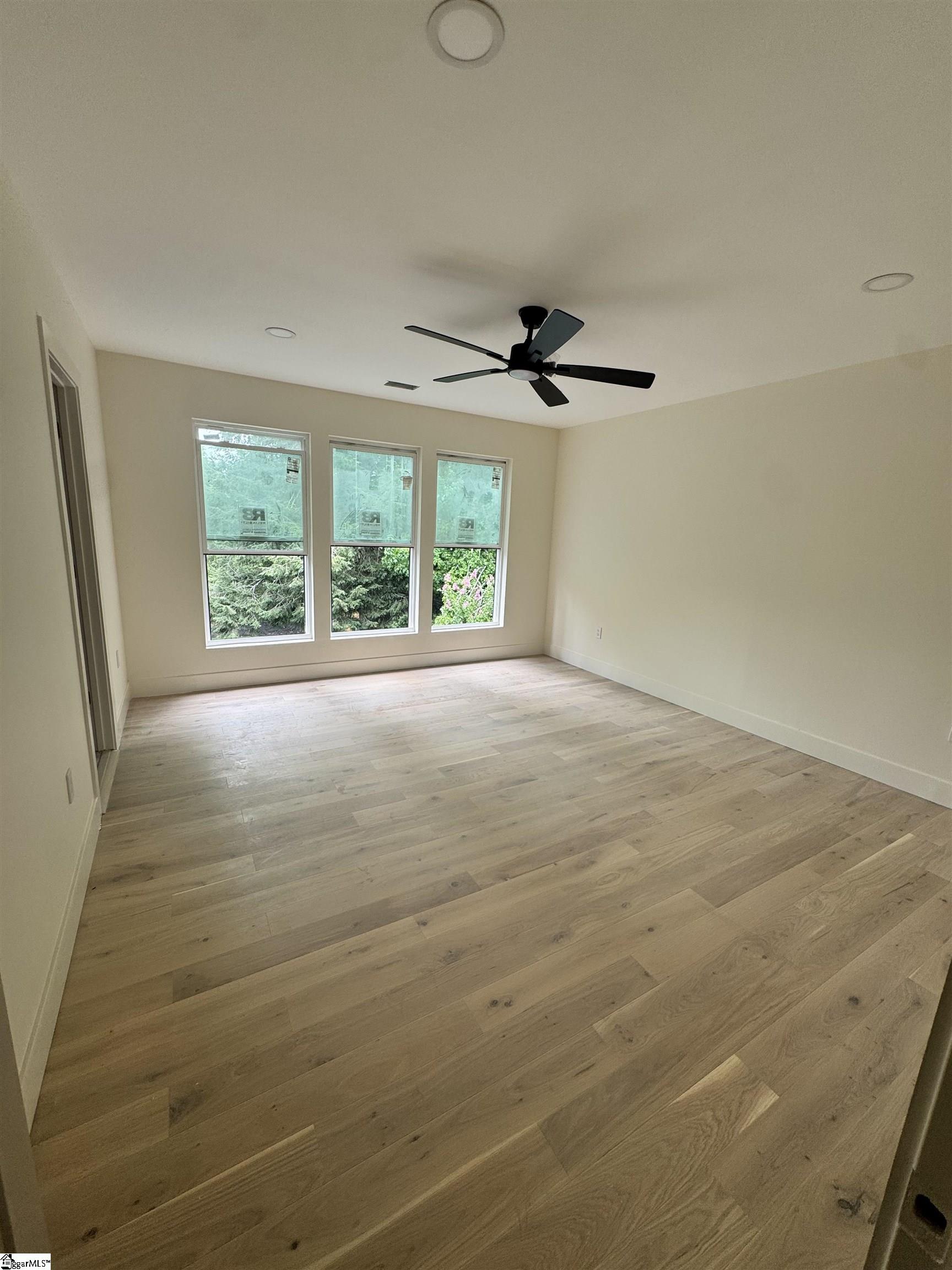 222 Buist Avenue Property Photo 8