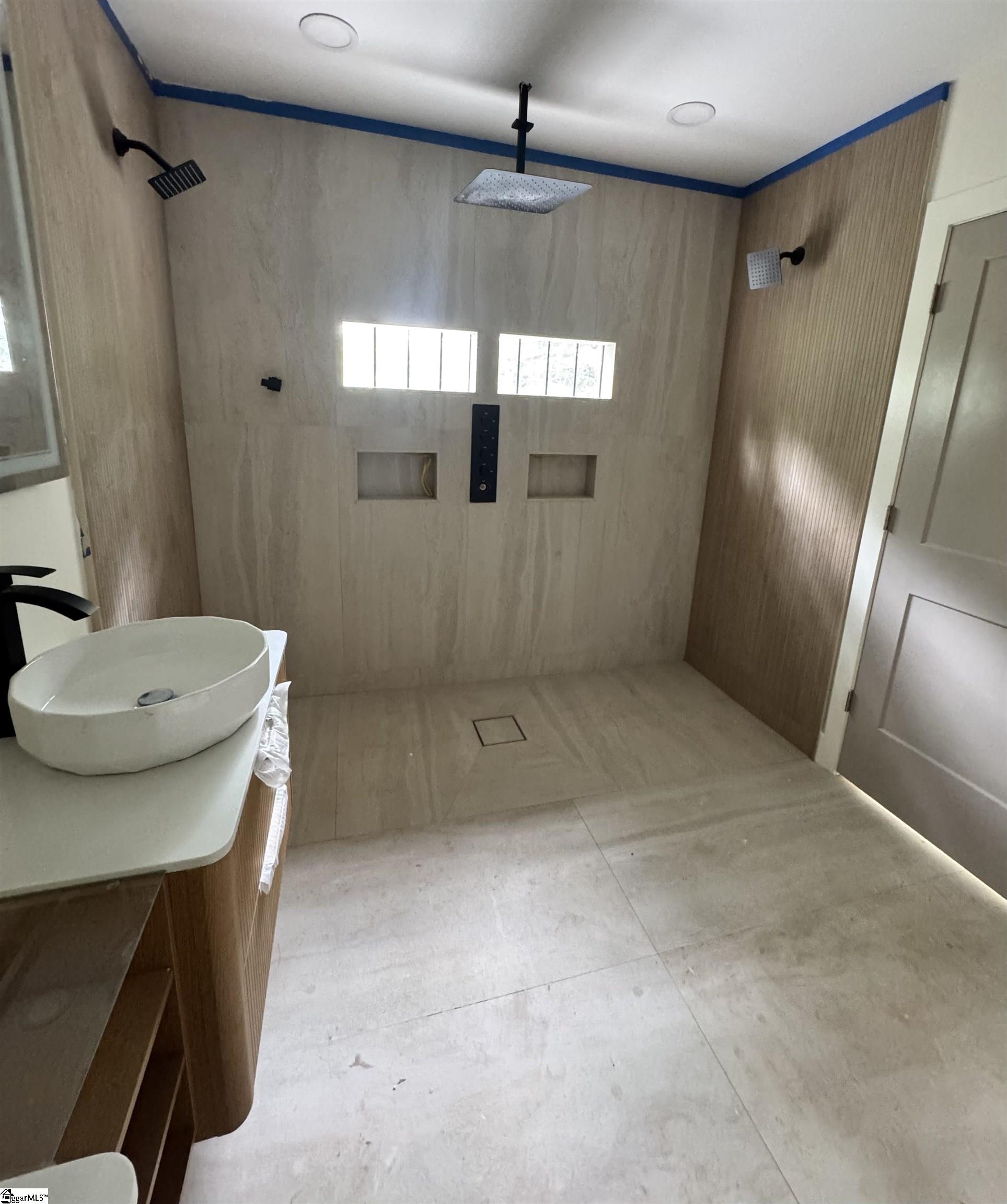 222 Buist Avenue Property Photo 9