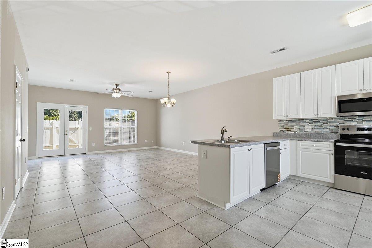 30 Ridgestone Circle Property Photo 2