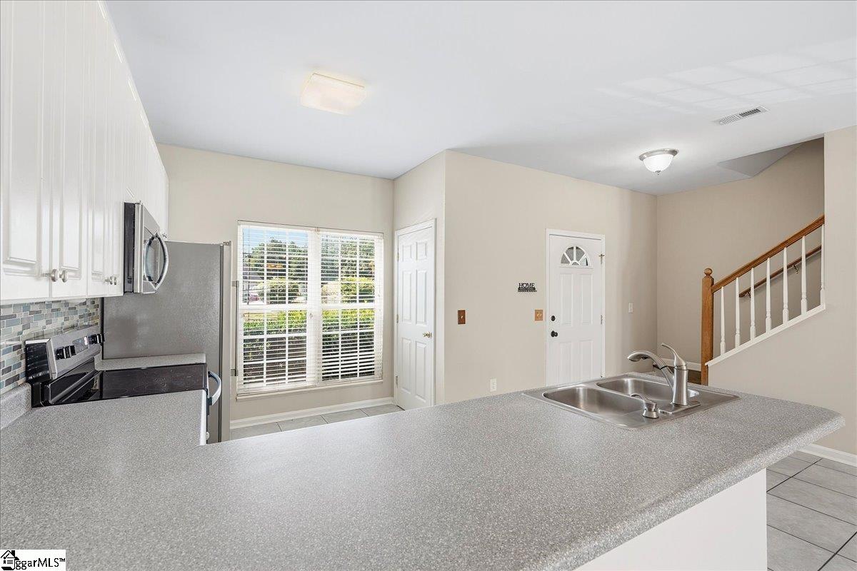30 Ridgestone Circle Property Photo 6