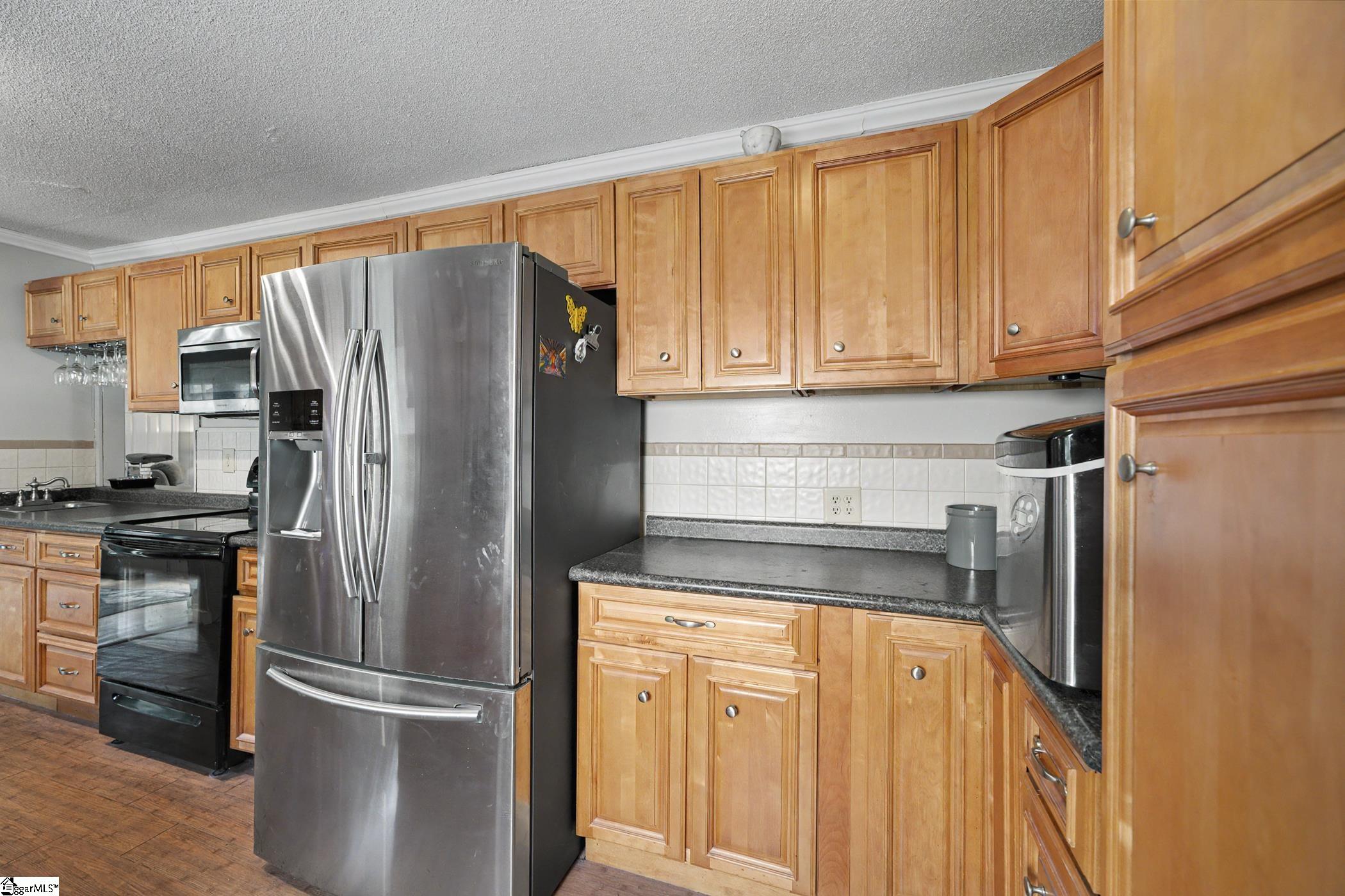 200 Belmont Stakes Property Photo 11