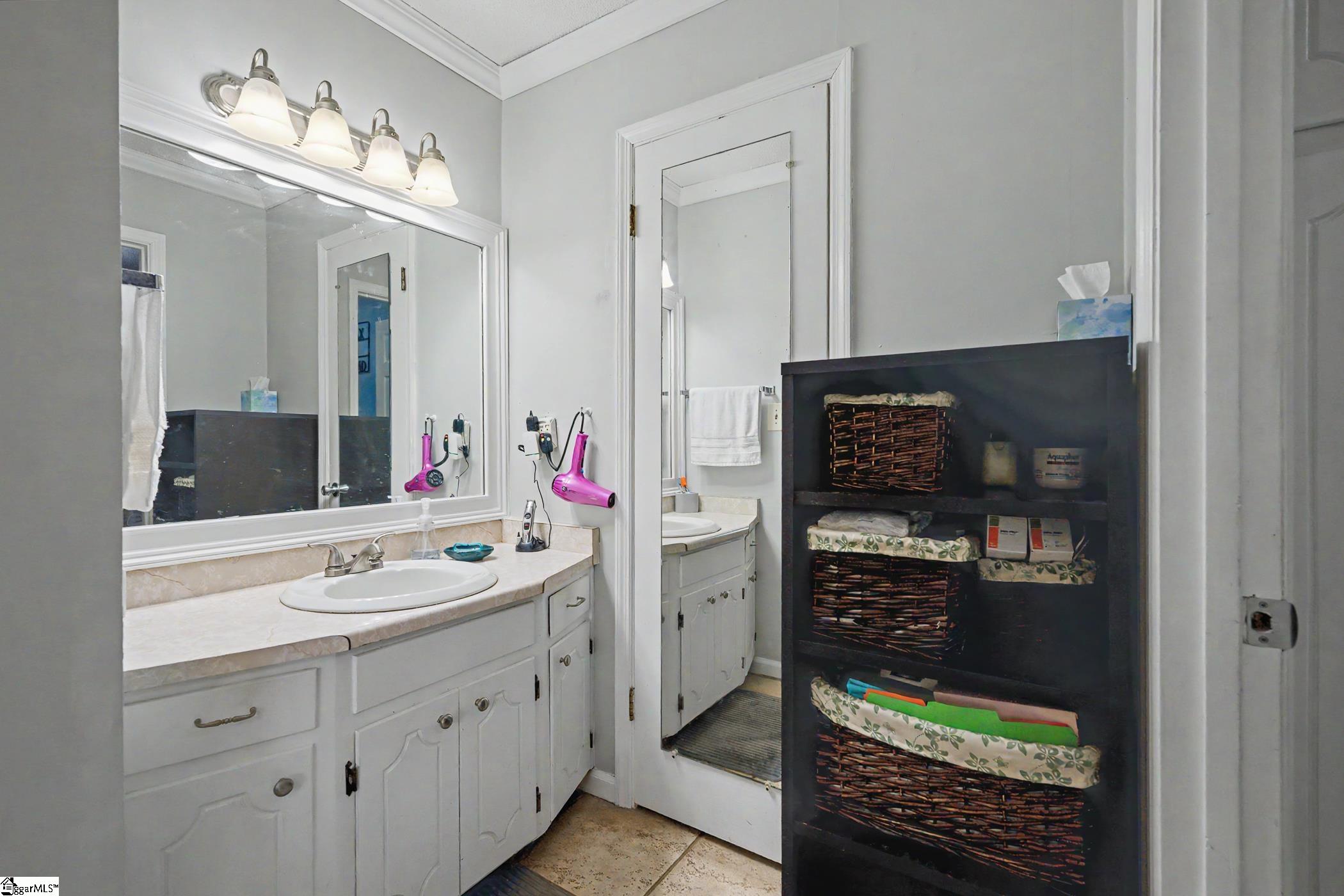 200 Belmont Stakes Property Photo 18