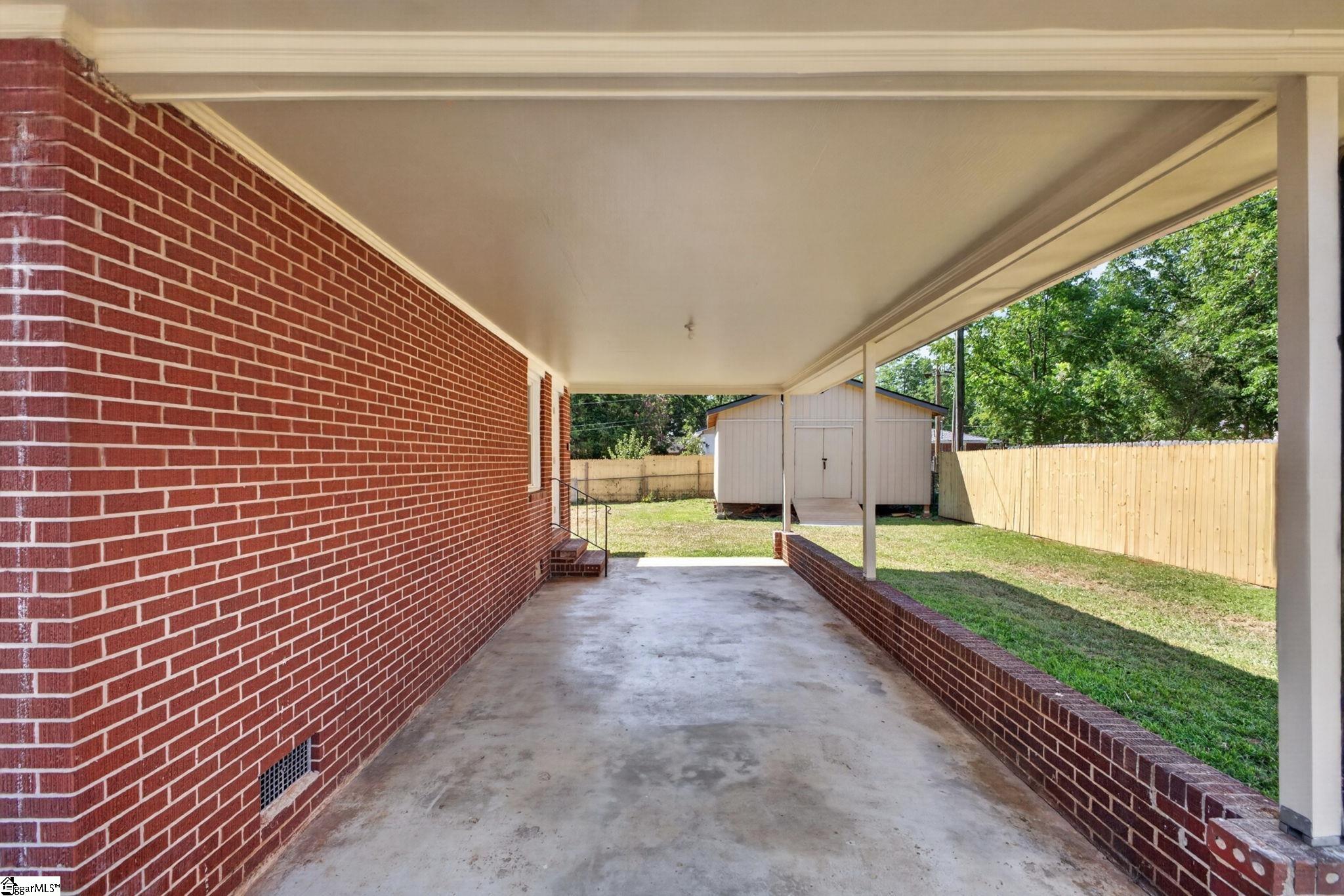 616 Carey Street Property Photo 20