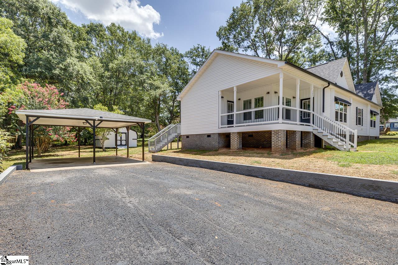 103 Cedar Drive Property Photo 7