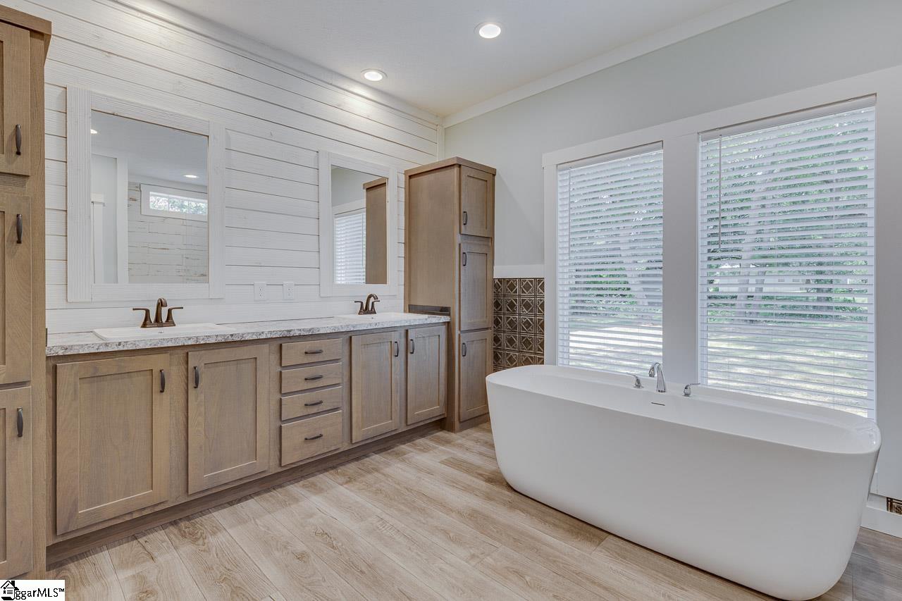 103 Cedar Drive Property Photo 40