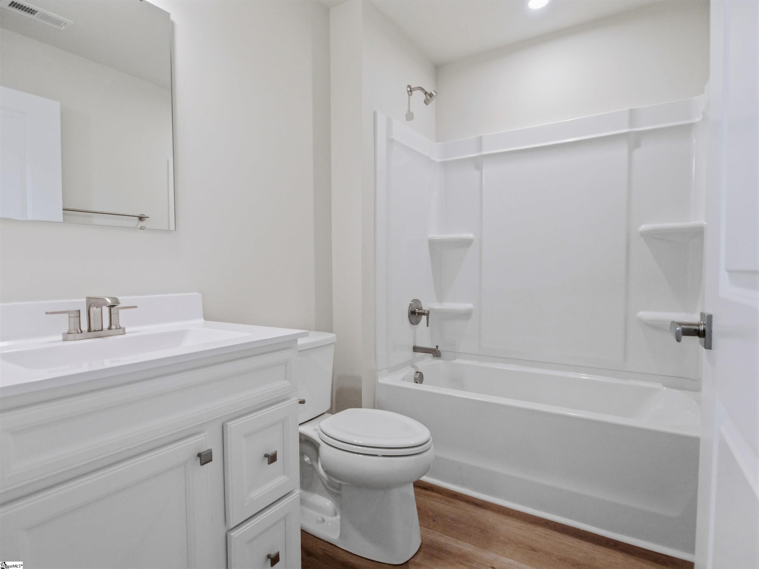 1597406 Property Photo 7