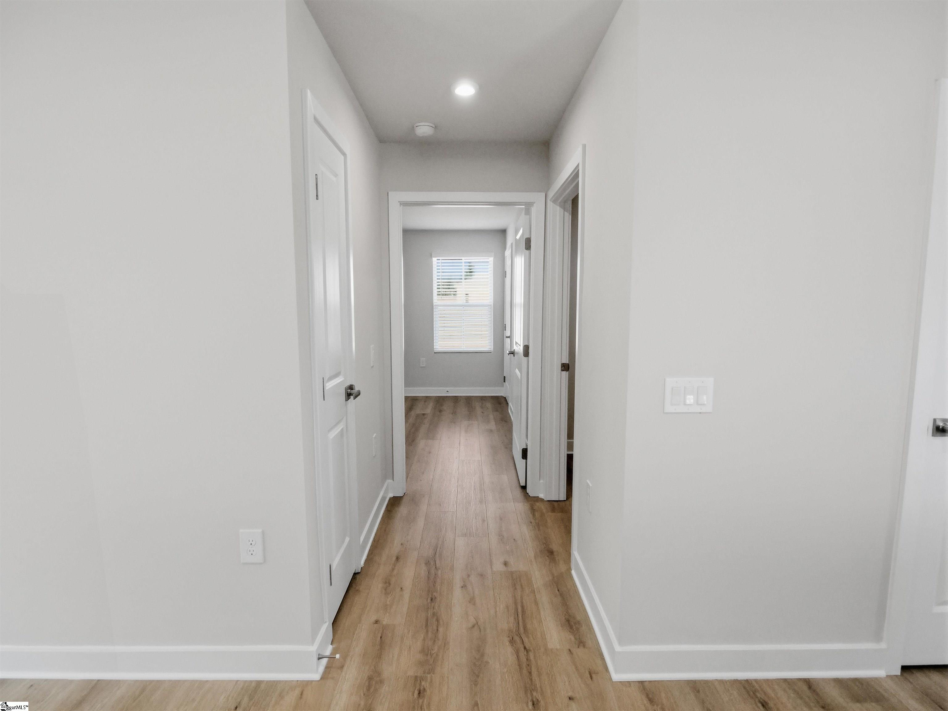 1597406 Property Photo 16