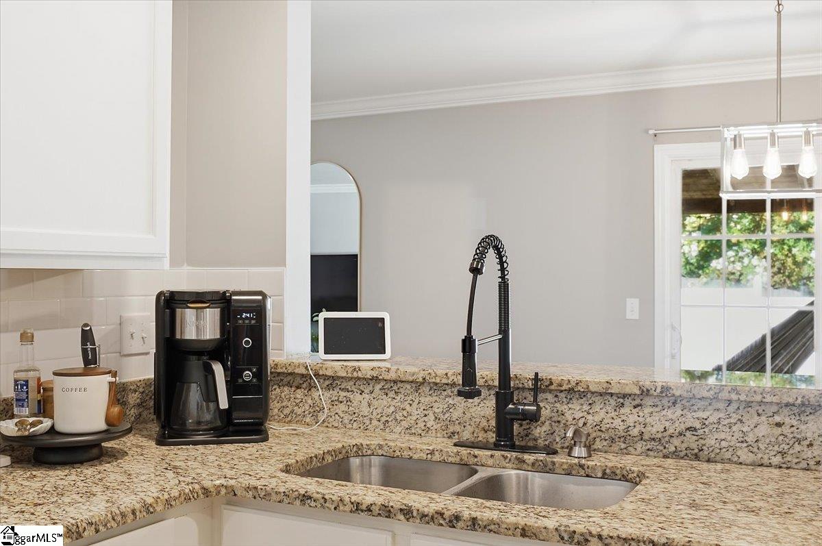 503 Laurel Meadows Parkway Property Photo 13