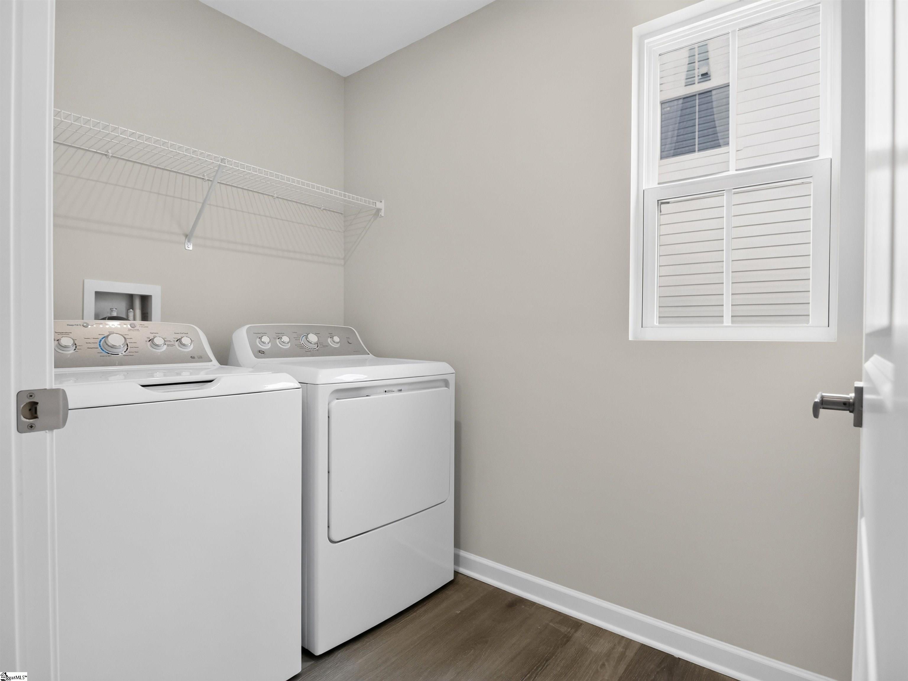 1597414 Property Photo 5