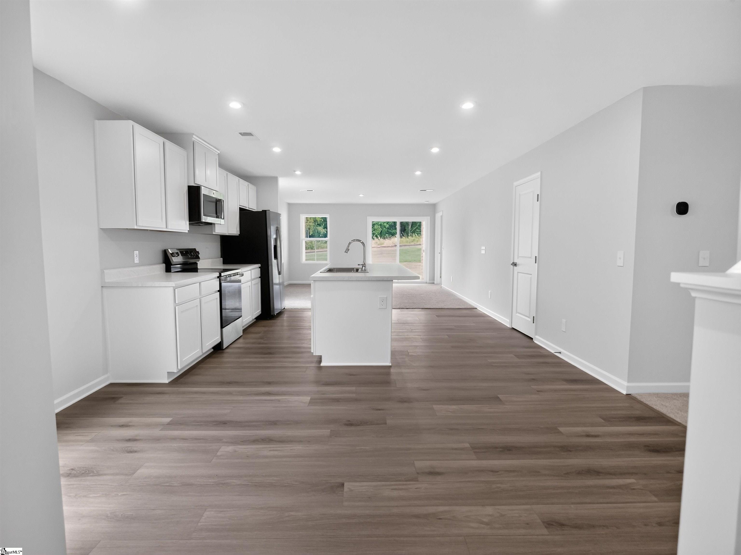 1597414 Property Photo 6