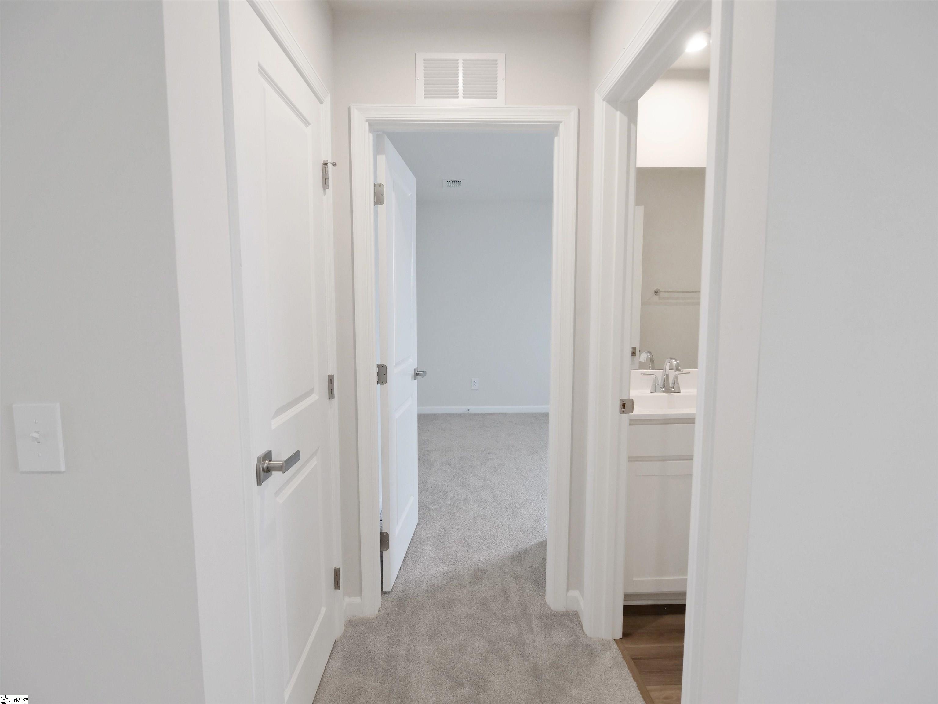 1597414 Property Photo 9