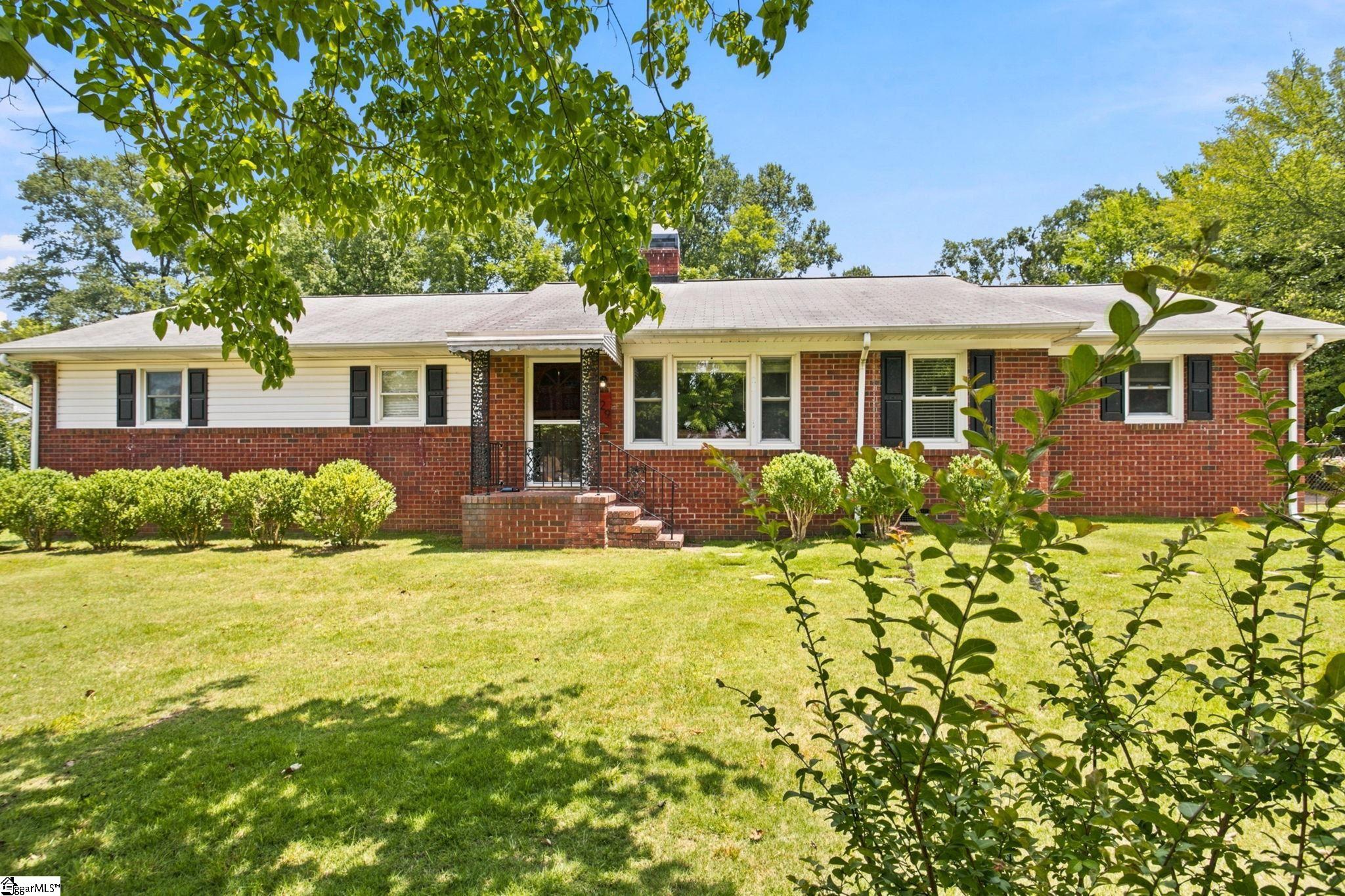 229 Mohawk Drive Property Photo 1