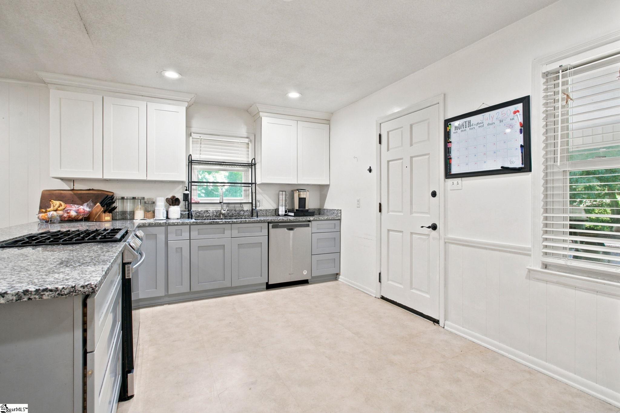 229 Mohawk Drive Property Photo 14