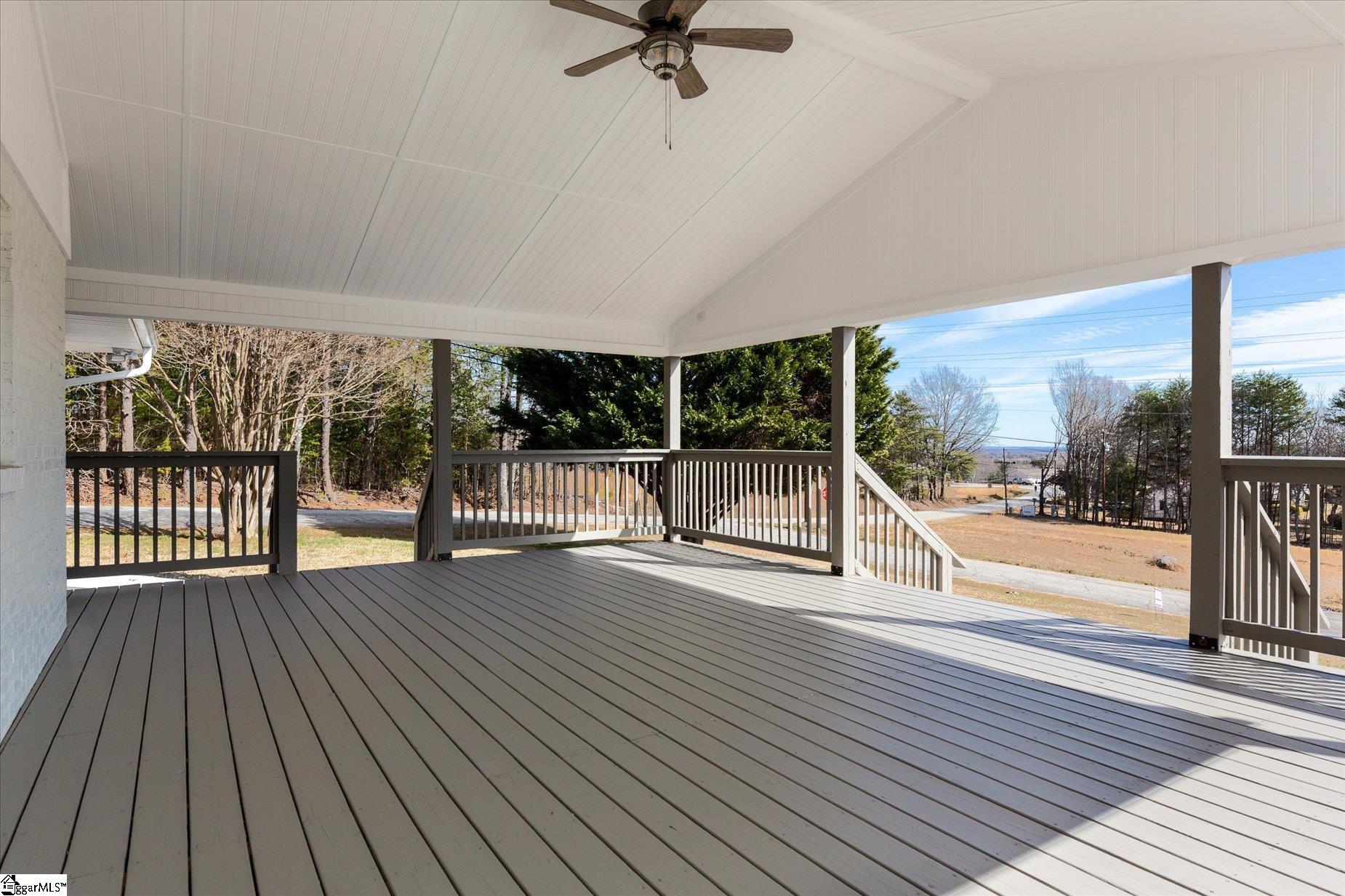 101 Fairview Drive Property Photo 3