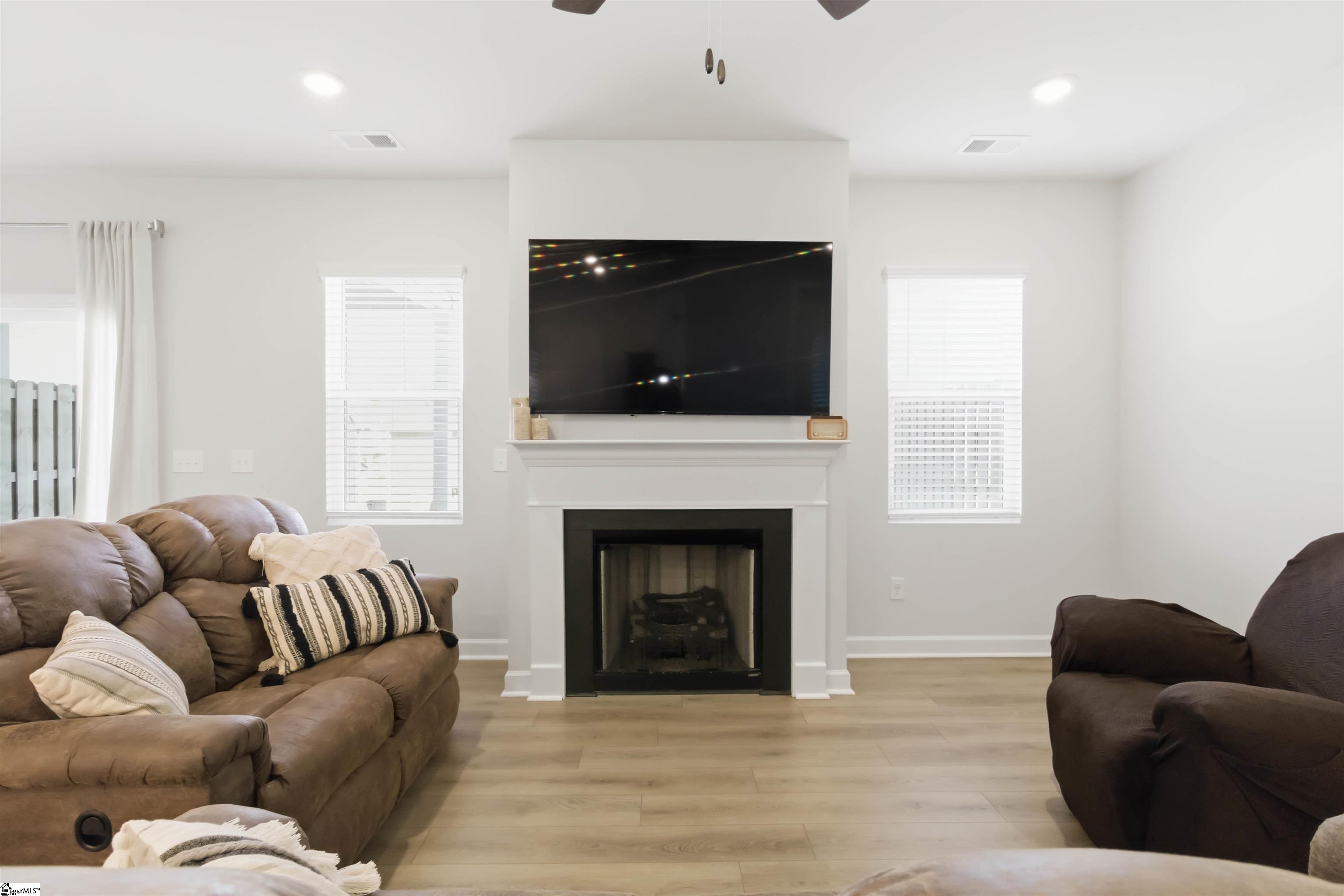 218 Crimson Tree Court Property Photo 6