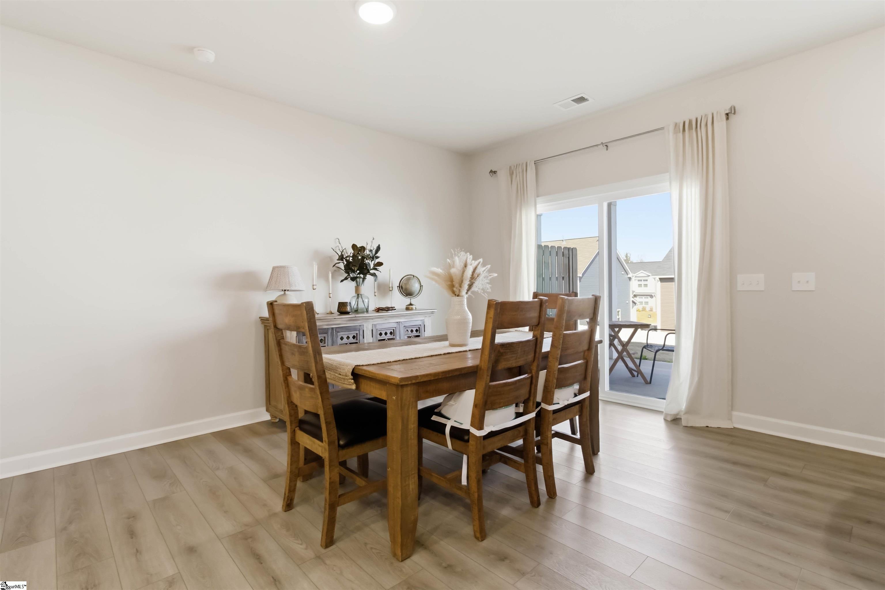 218 Crimson Tree Court Property Photo 7