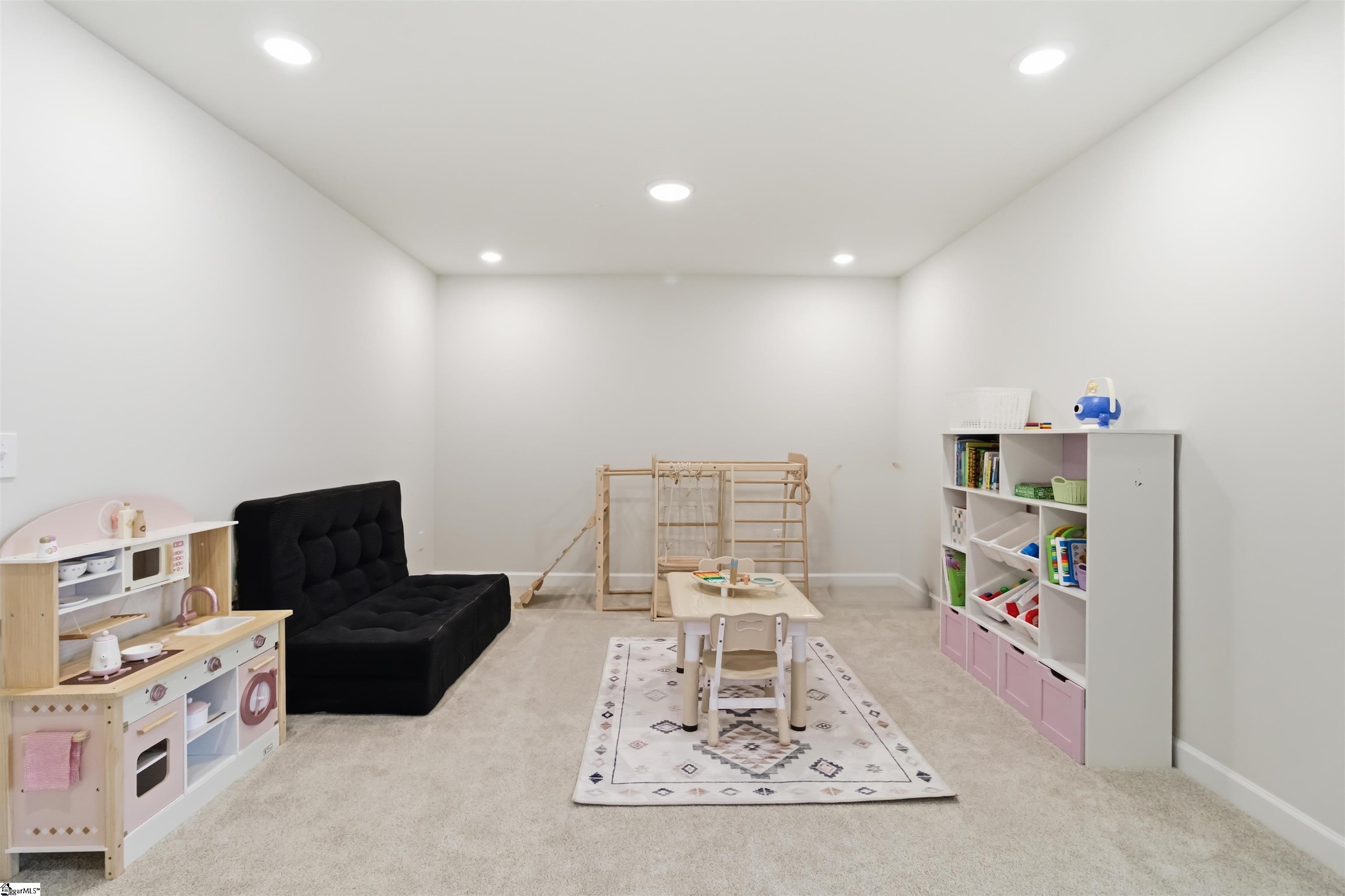 218 Crimson Tree Court Property Photo 10