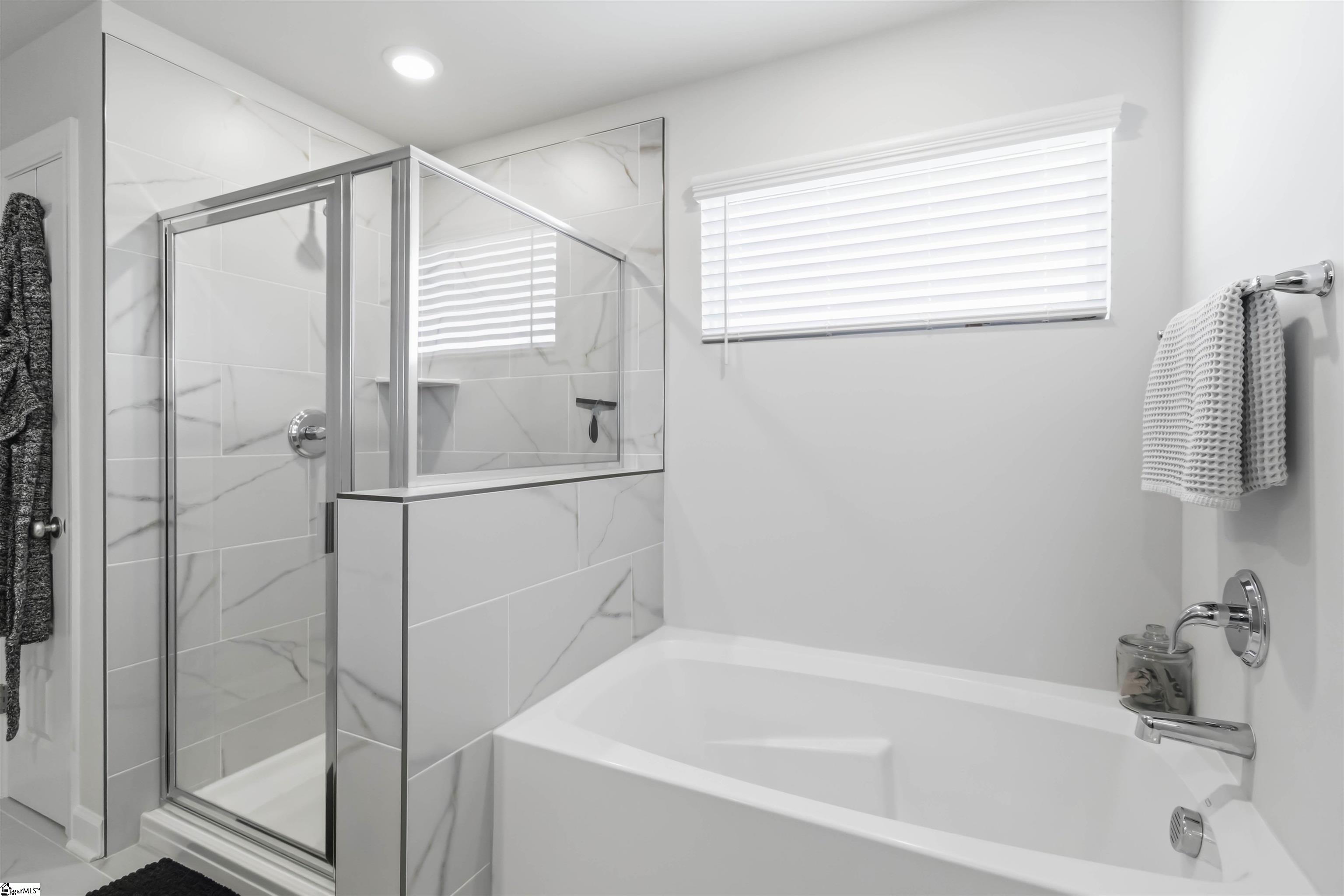 218 Crimson Tree Court Property Photo 17