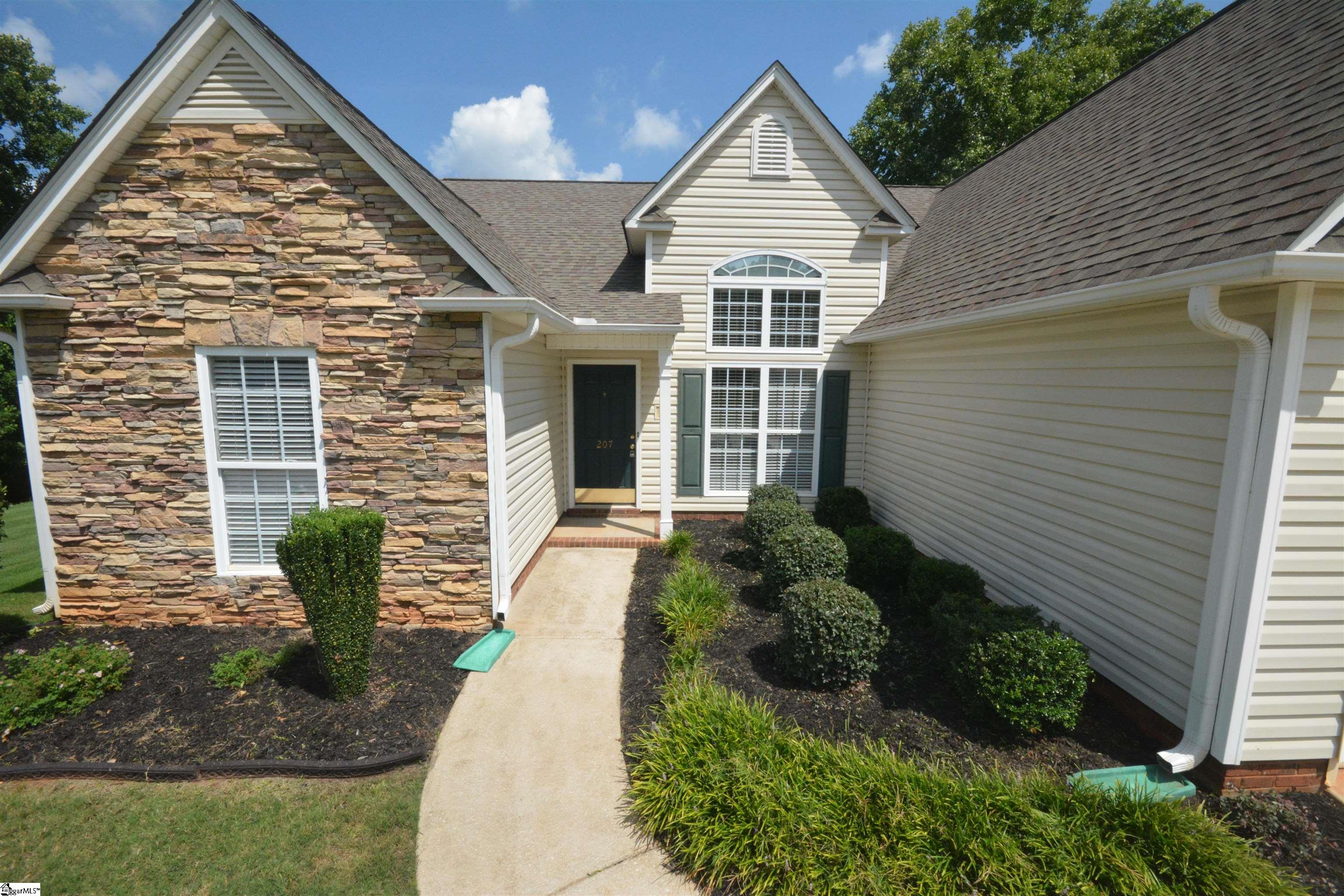 207 Grimes Drive Property Photo 2