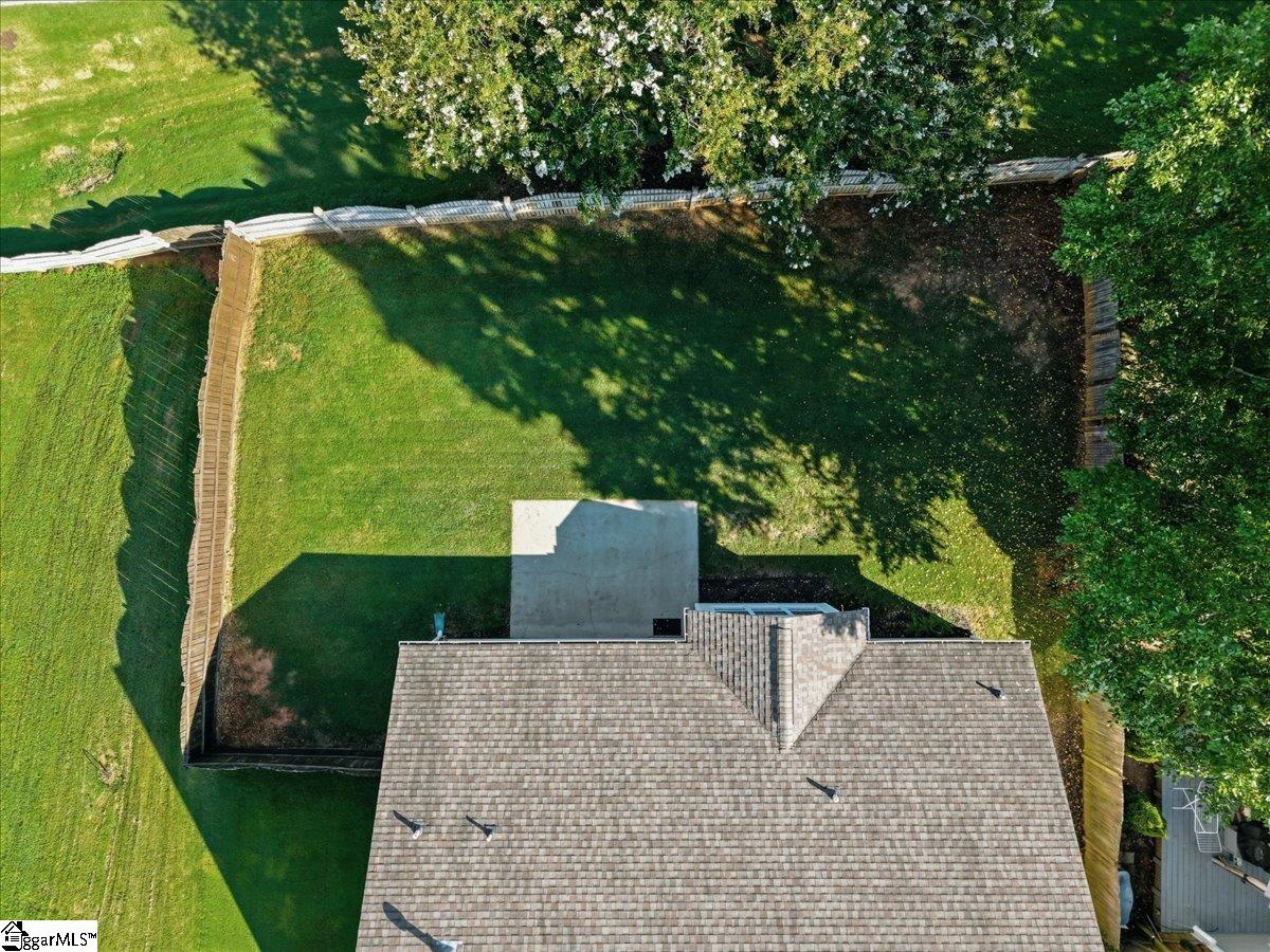 207 Grimes Drive Property Photo 10