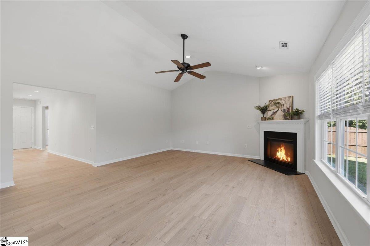 207 Grimes Drive Property Photo 17