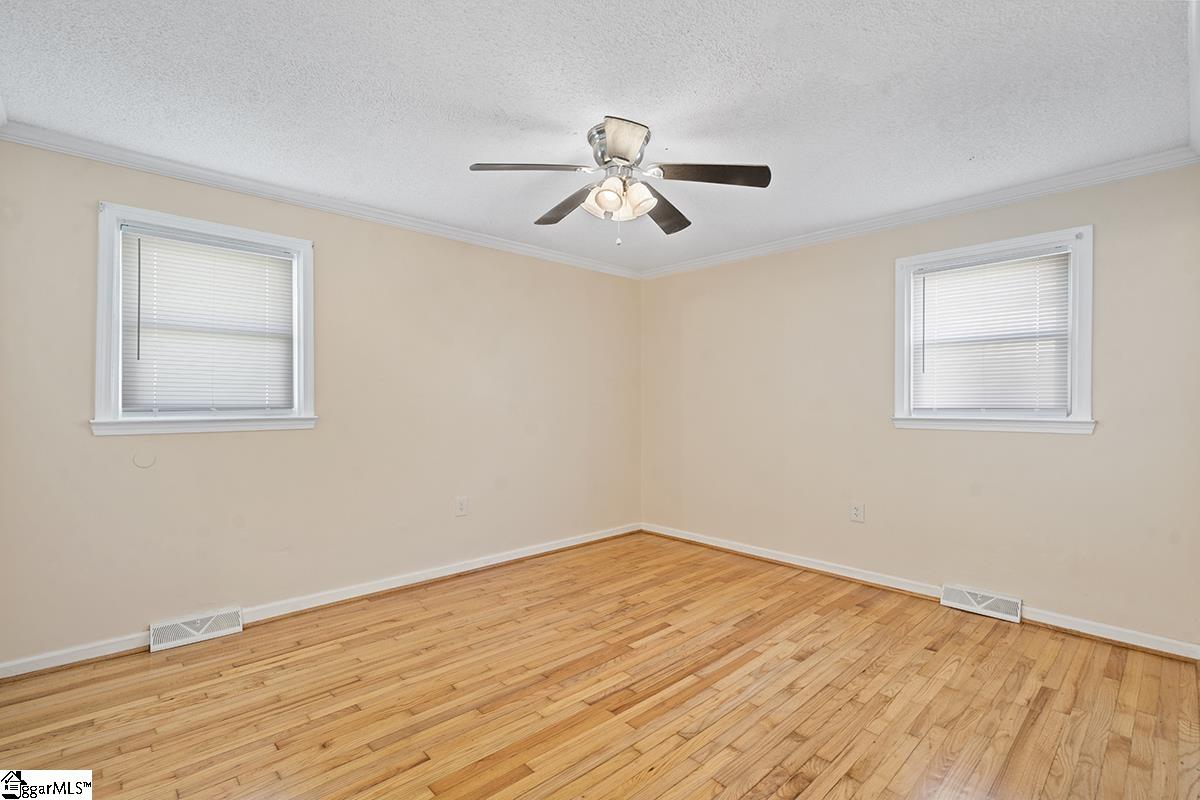 107 Grove Street Property Photo 7