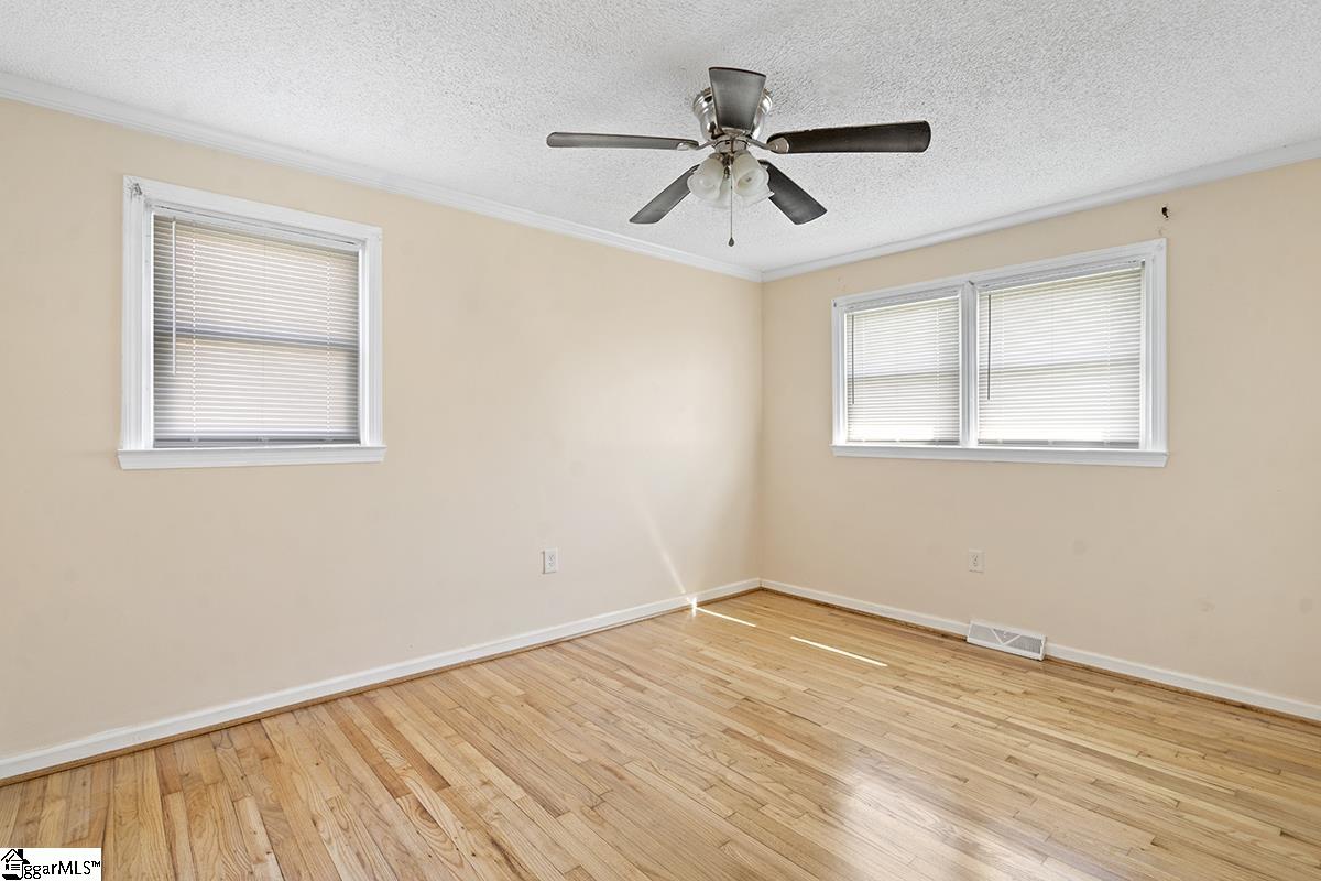 107 Grove Street Property Photo 9