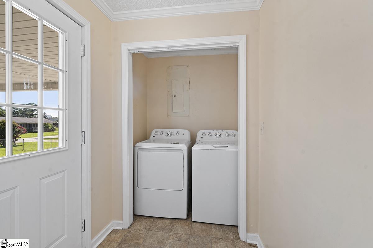 107 Grove Street Property Photo 12