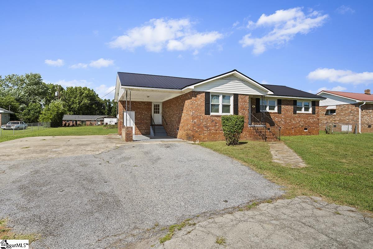 107 Grove Street Property Photo 14