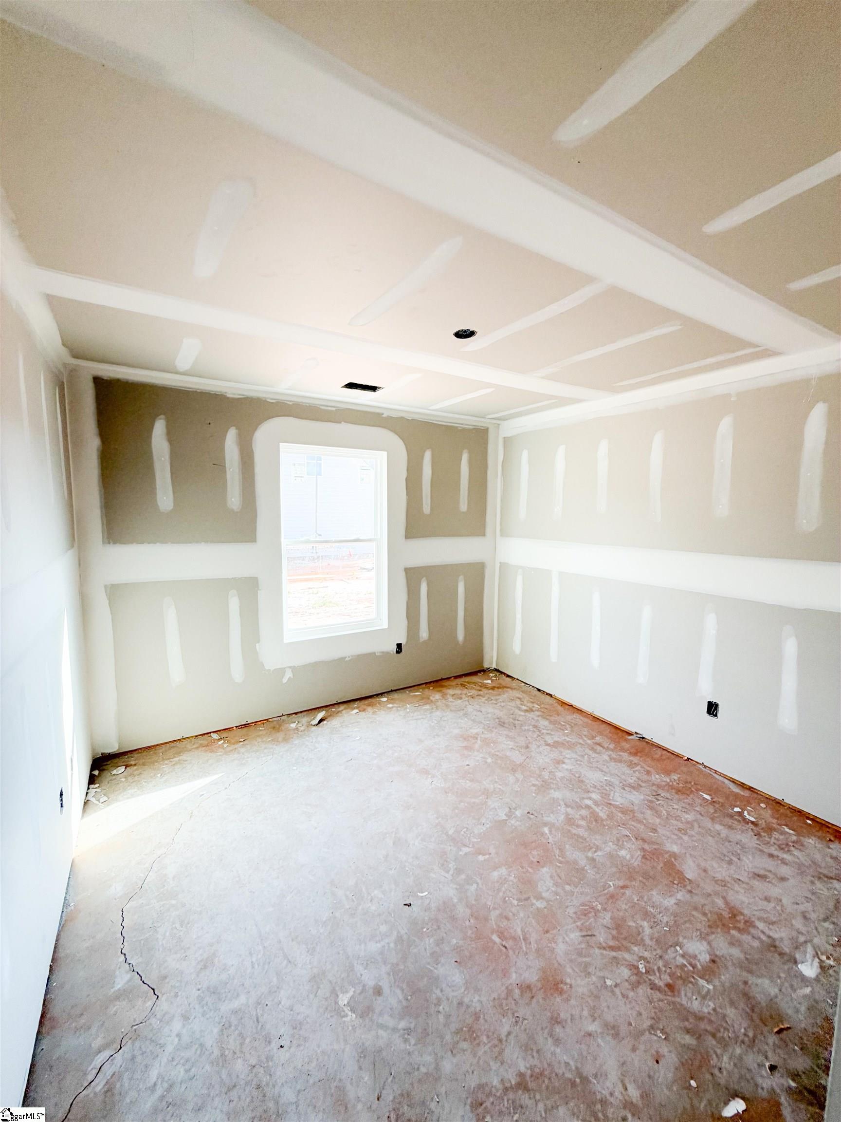60 Henderson Road Property Photo 3
