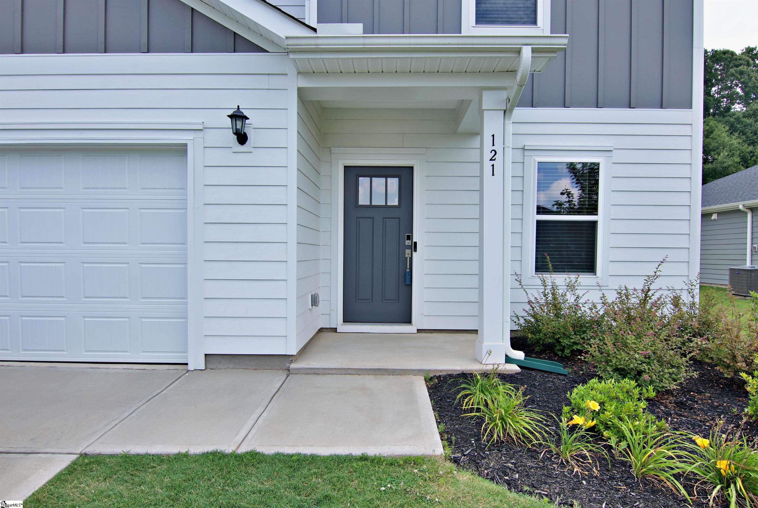 121 Willoughby Way Property Photo 4