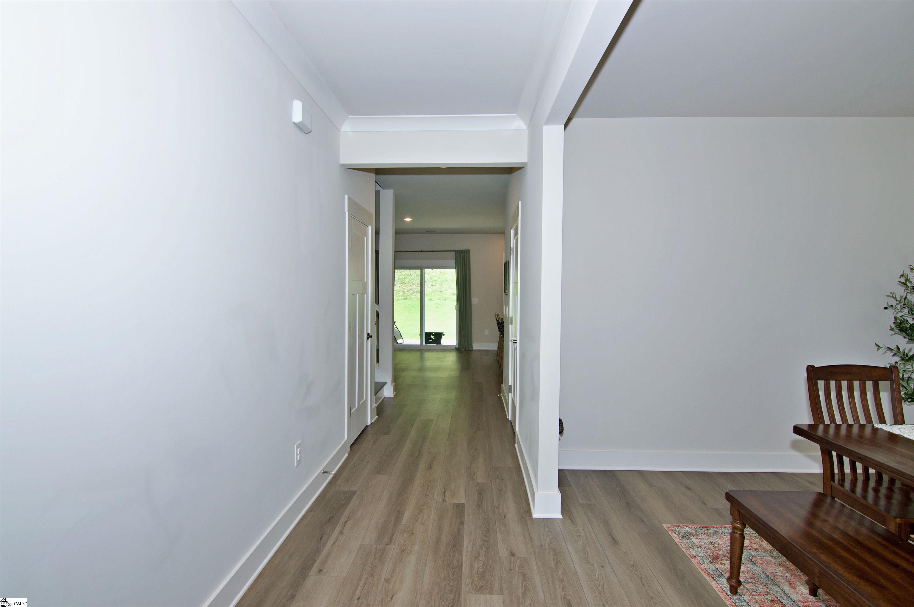 121 Willoughby Way Property Photo 6