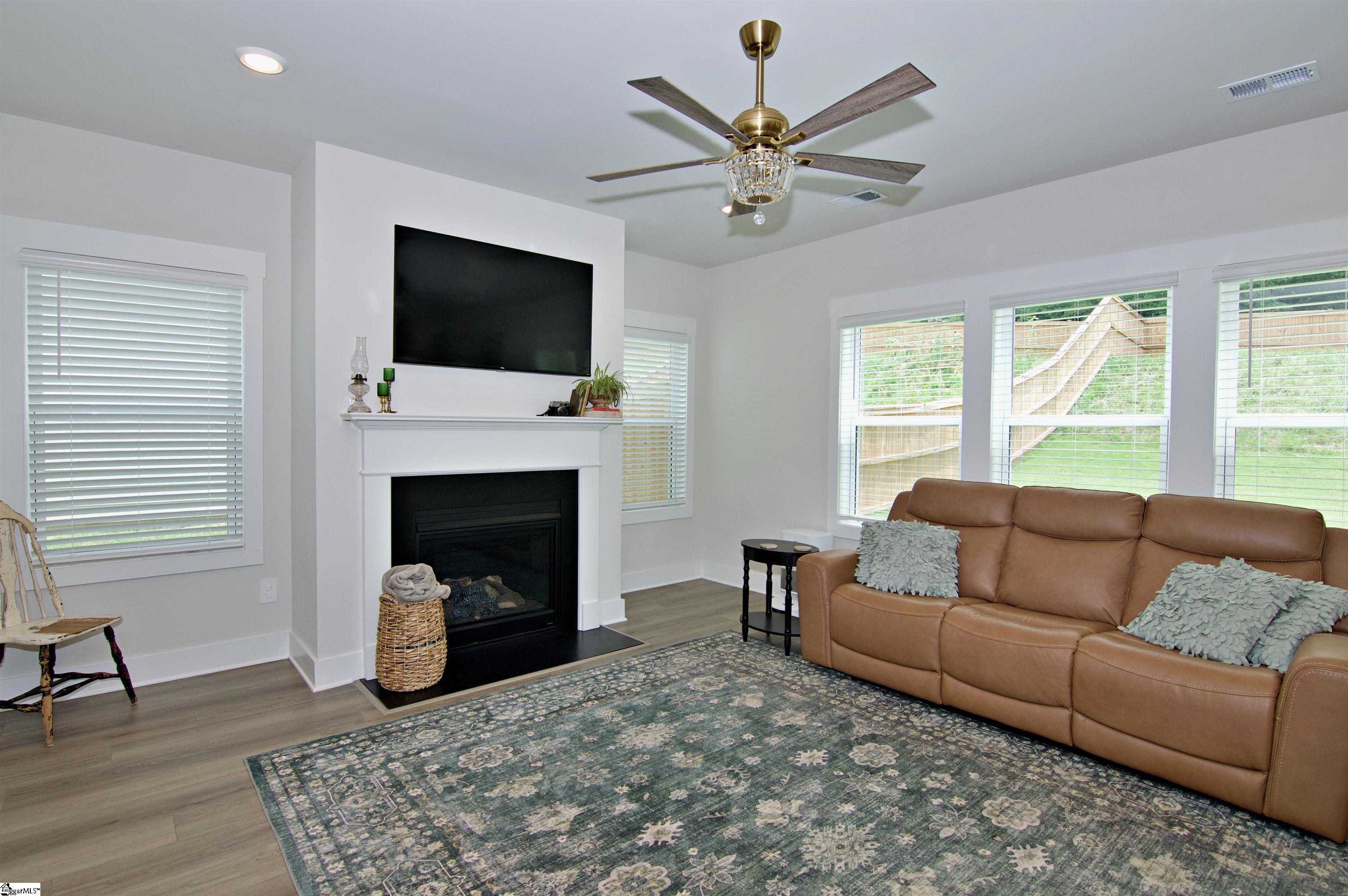 121 Willoughby Way Property Photo 19