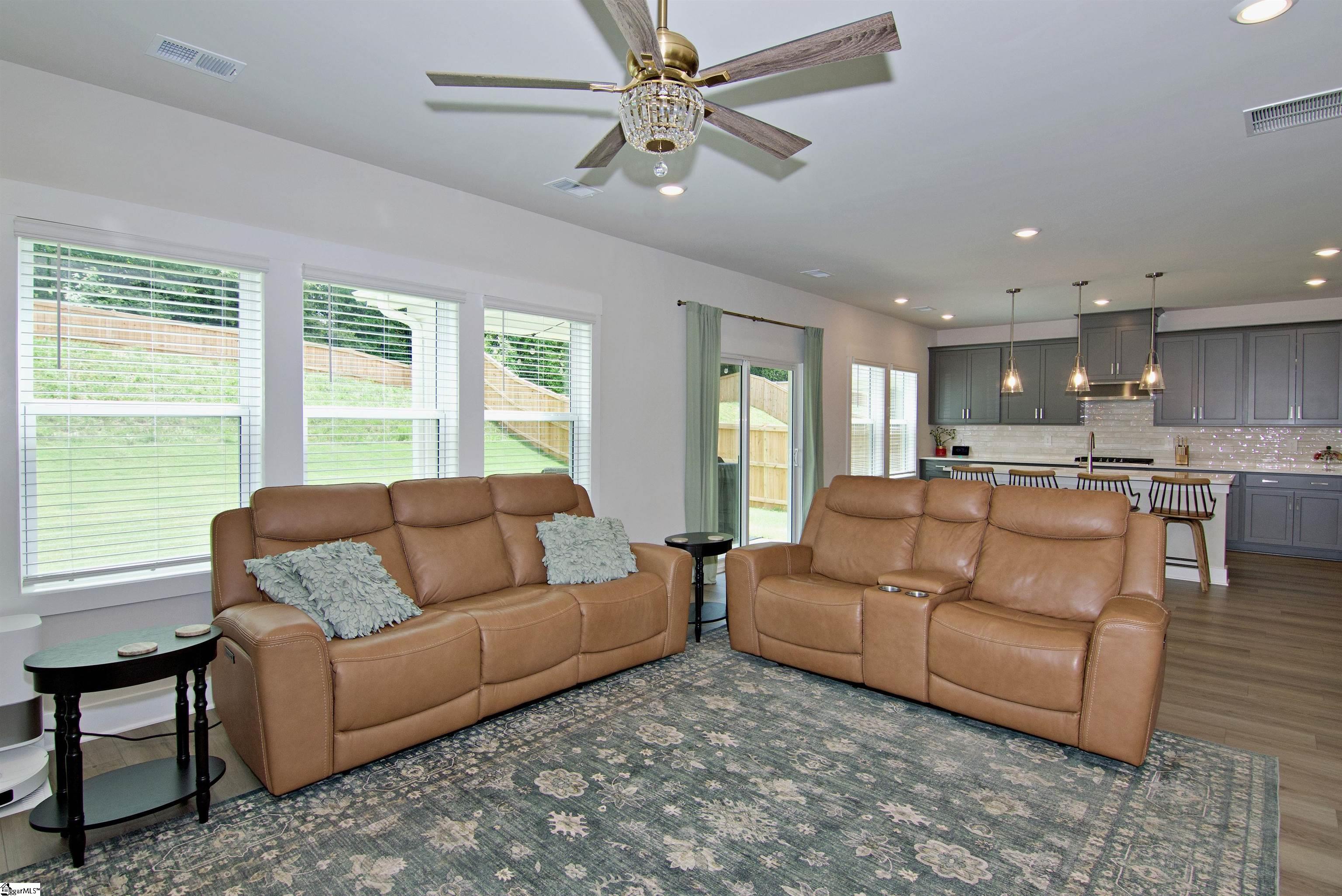 121 Willoughby Way Property Photo 20