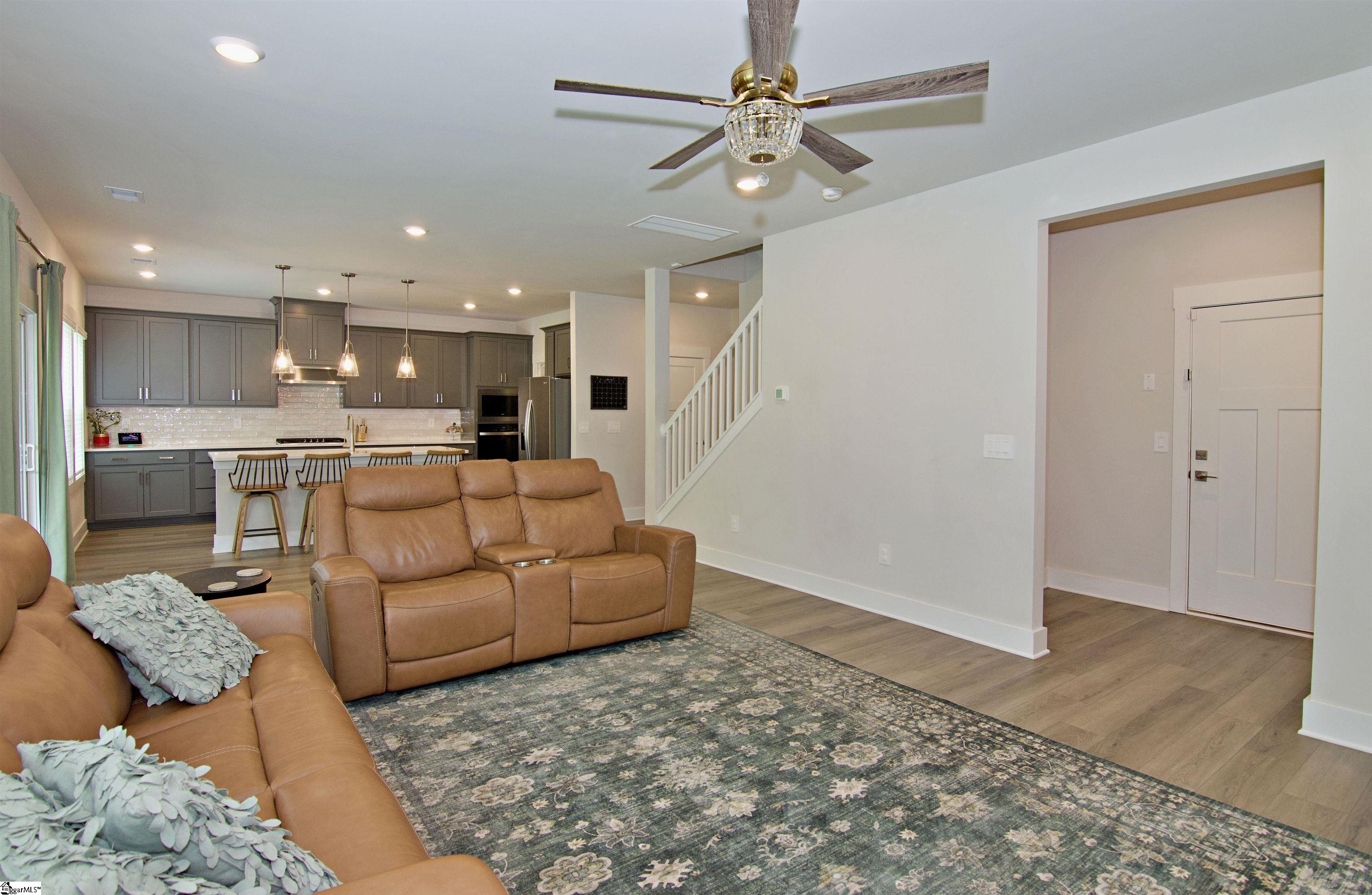 121 Willoughby Way Property Photo 21