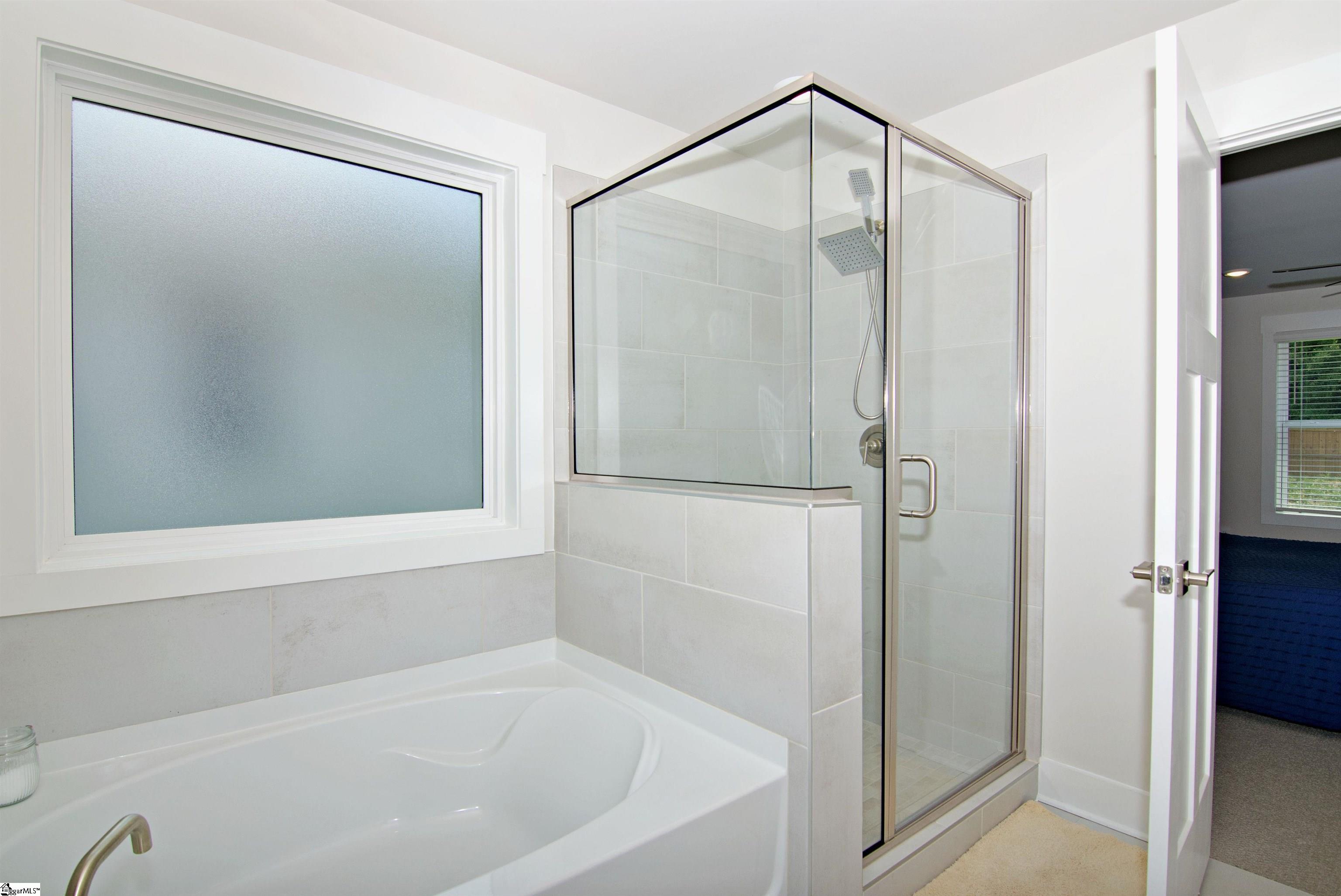 121 Willoughby Way Property Photo 34