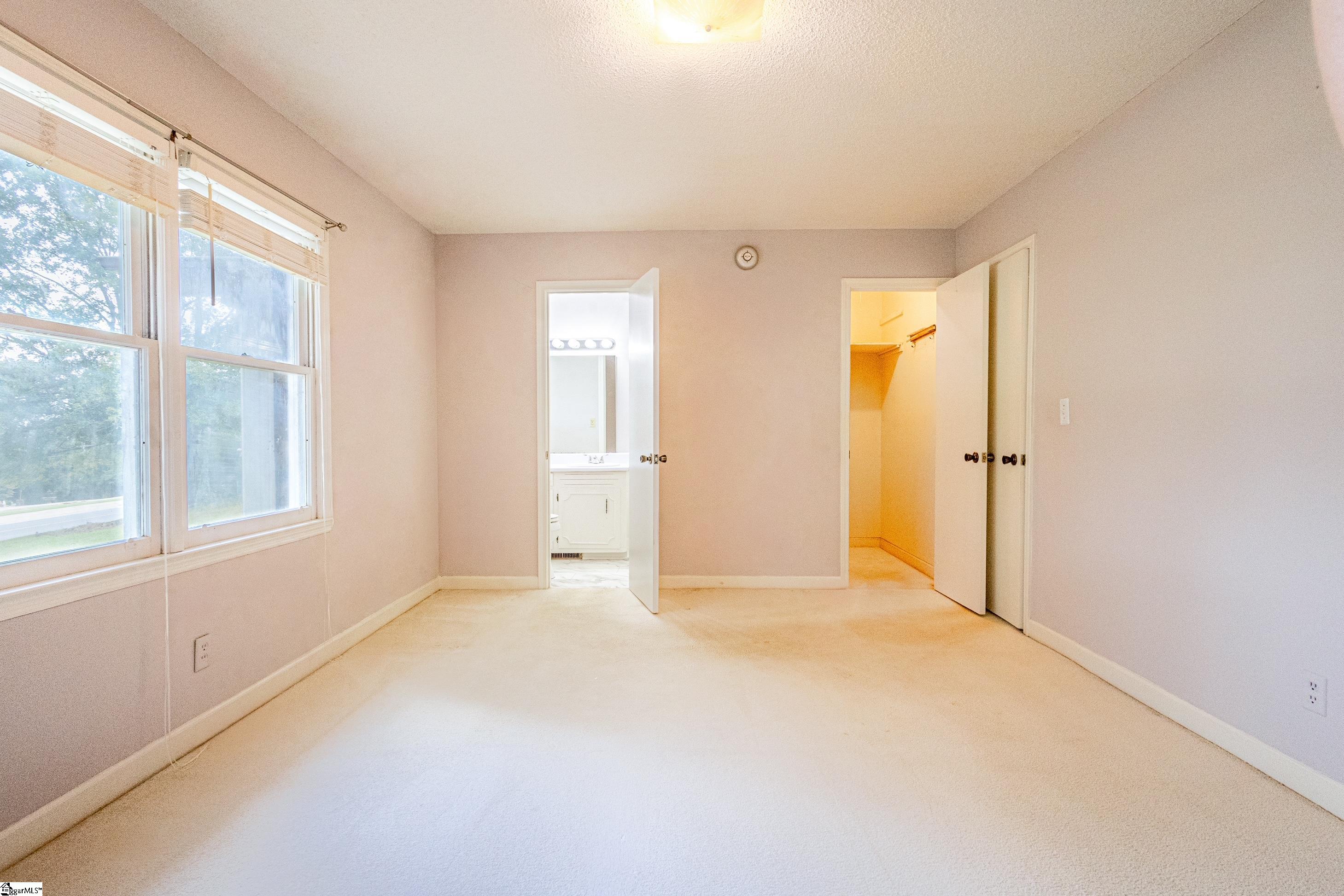 500 W Rutherford Street Property Photo 15