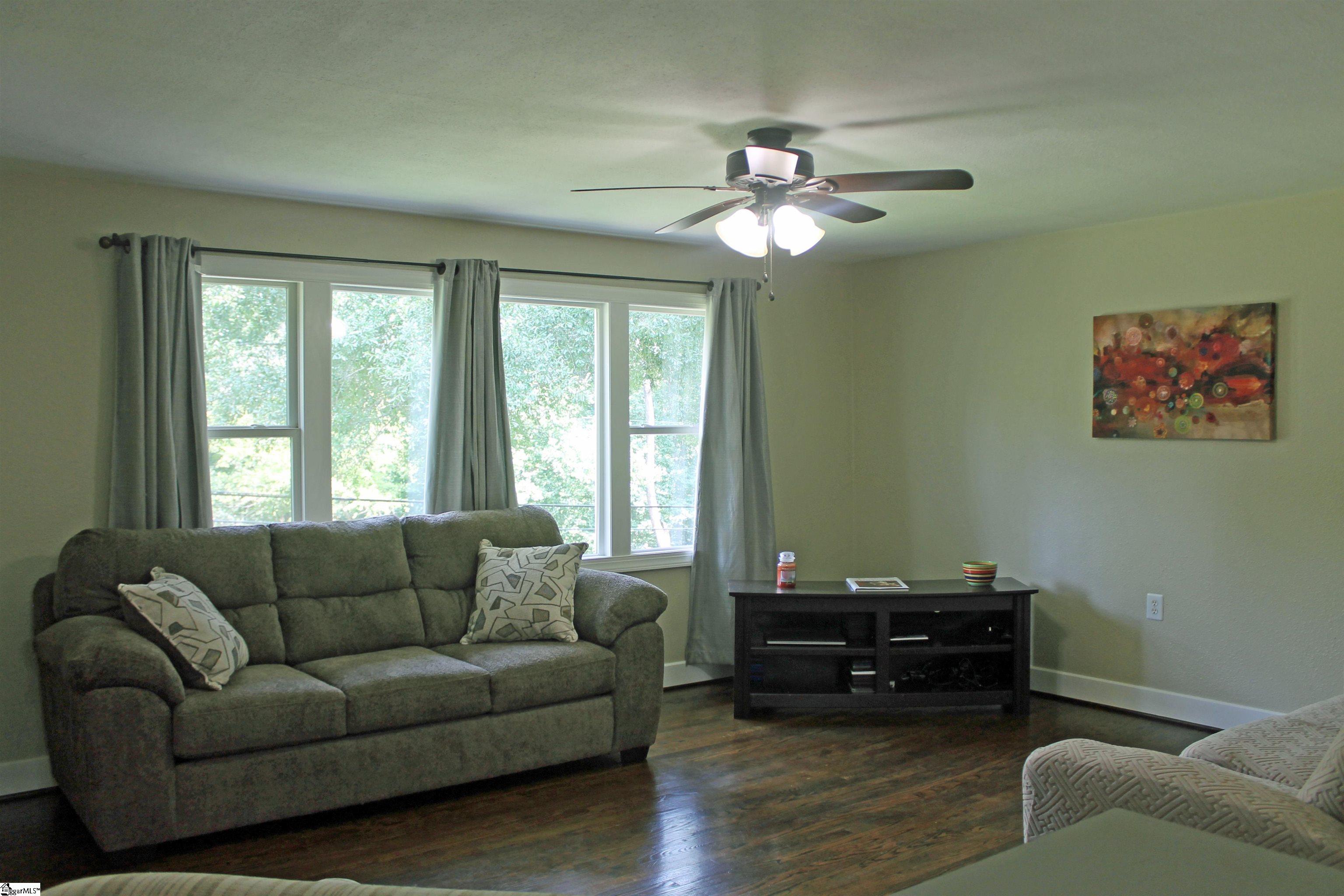 1117 Farrs Bridge Road Property Photo 2