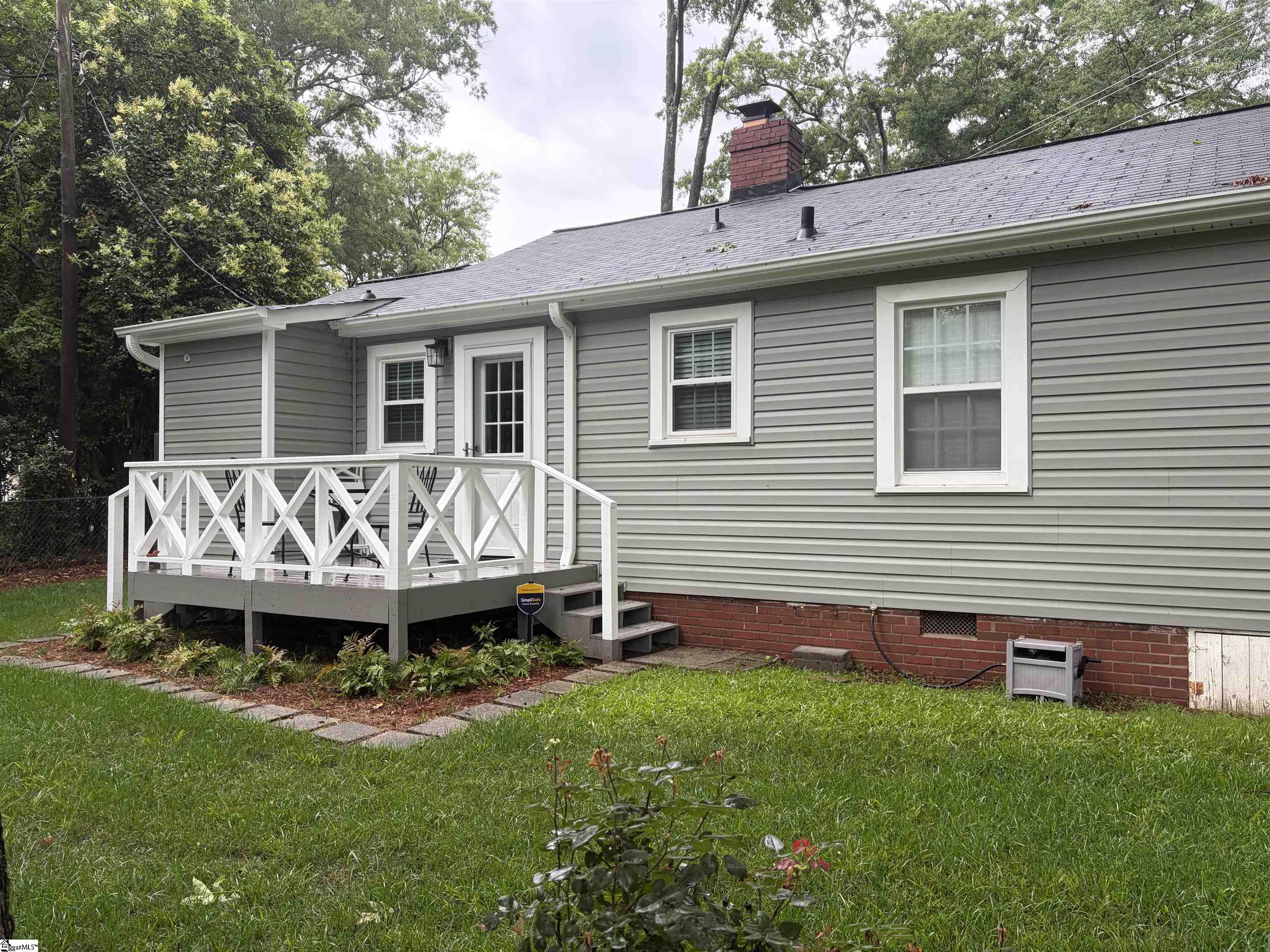 407 North Street Property Photo 5