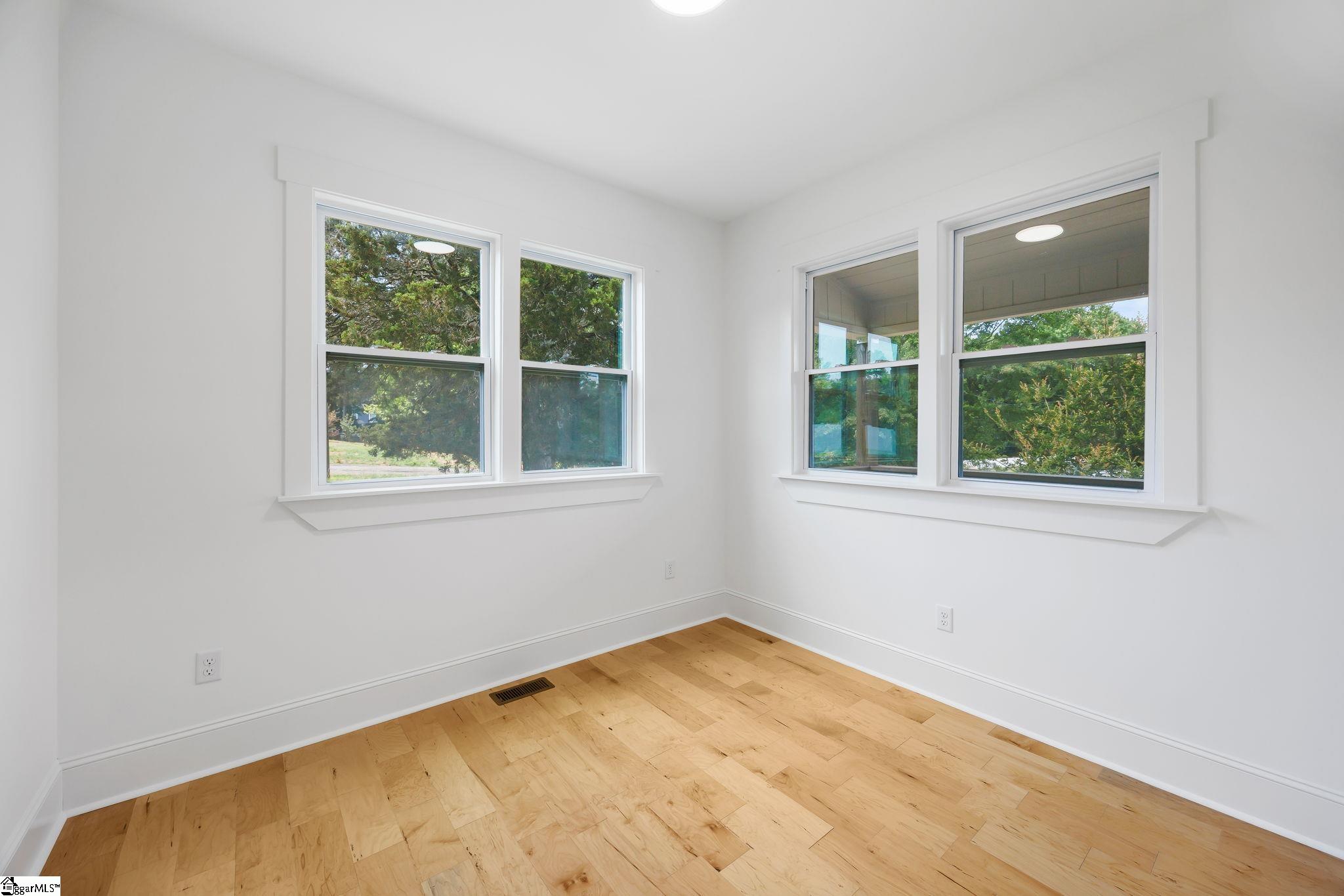 917 2nd Avenue Property Photo 3